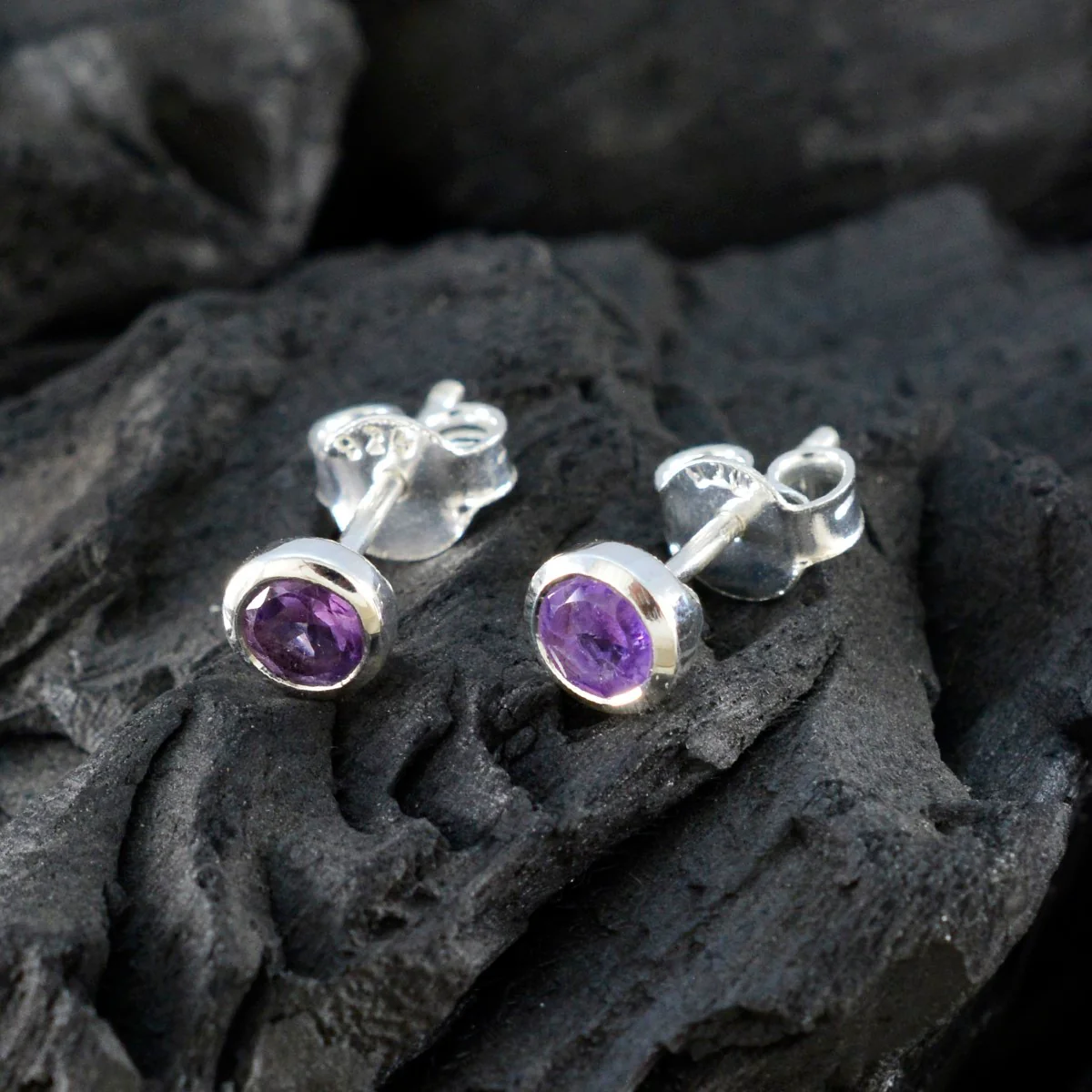 Amethyst American Micaela Solitaire Stud Purple 92.5 Silver Earring - Image 3