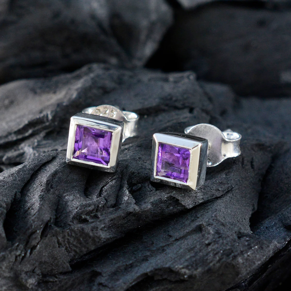 Amethyst Latin American Isadora Solitaire Stud Purple Sterling Silver Earring - Image 5