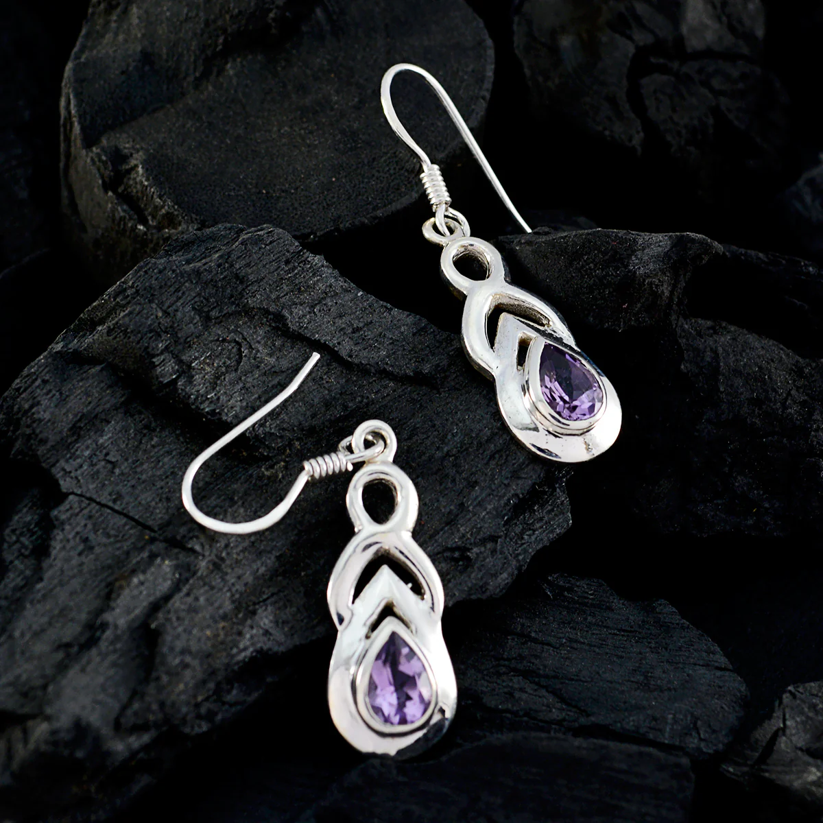 Amethyst Middle Eastern Eva Solitaire Dangle Purple 925 Silver Earring - Image 2