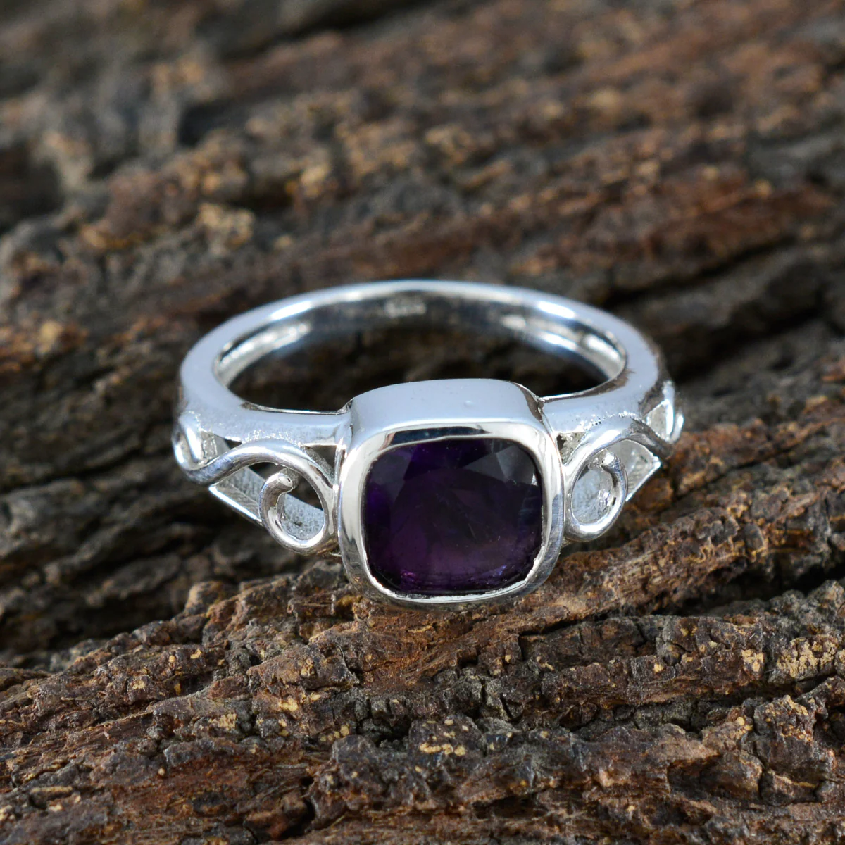 Amethyst Solitaire German Silver Purple Gemstone Featherlight Modern Ring Jewellery - Image 3