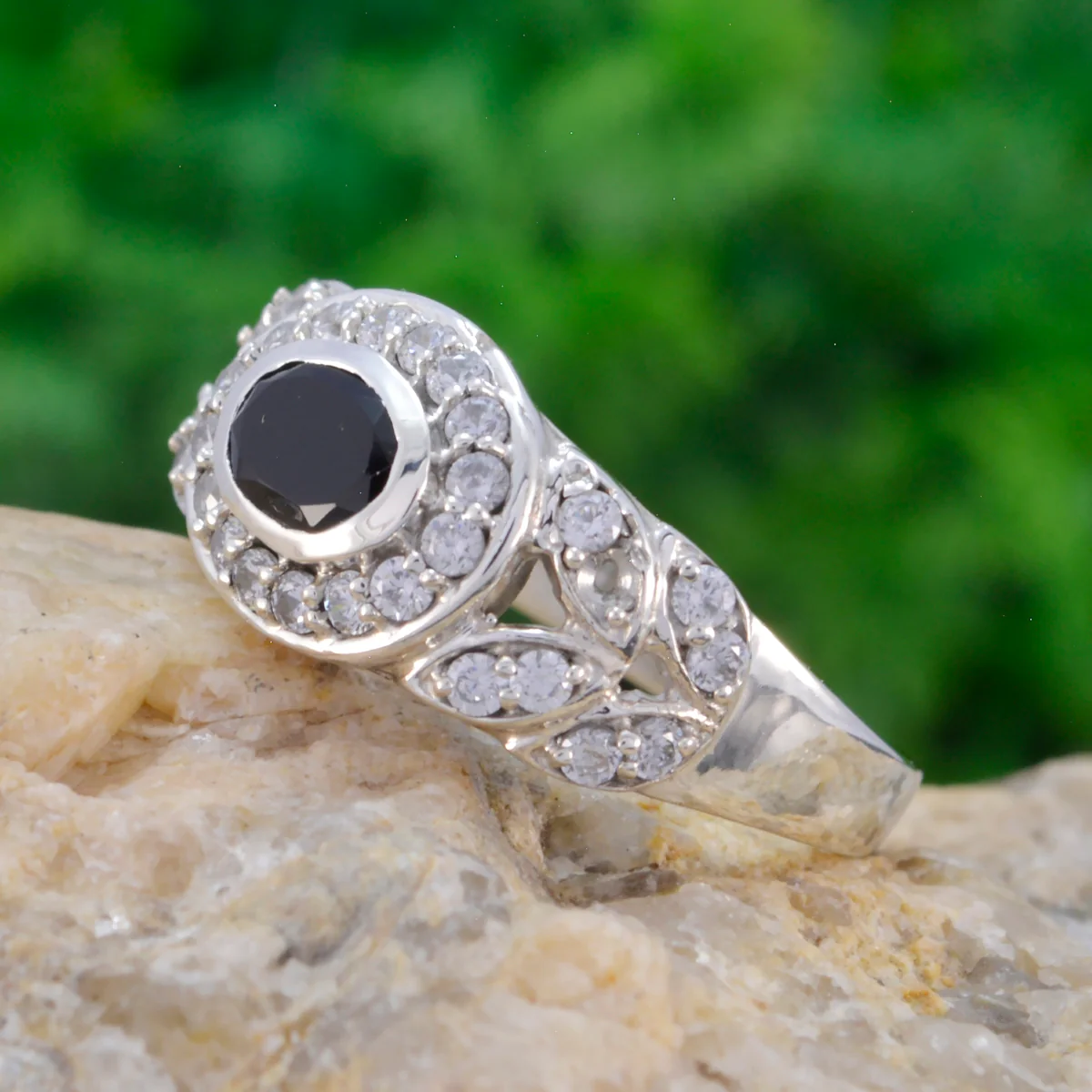 Black Onyx Halo Moroccan 925 Silver Black Gemstone Minimal Luxurious Ring Jewellery - Image 3
