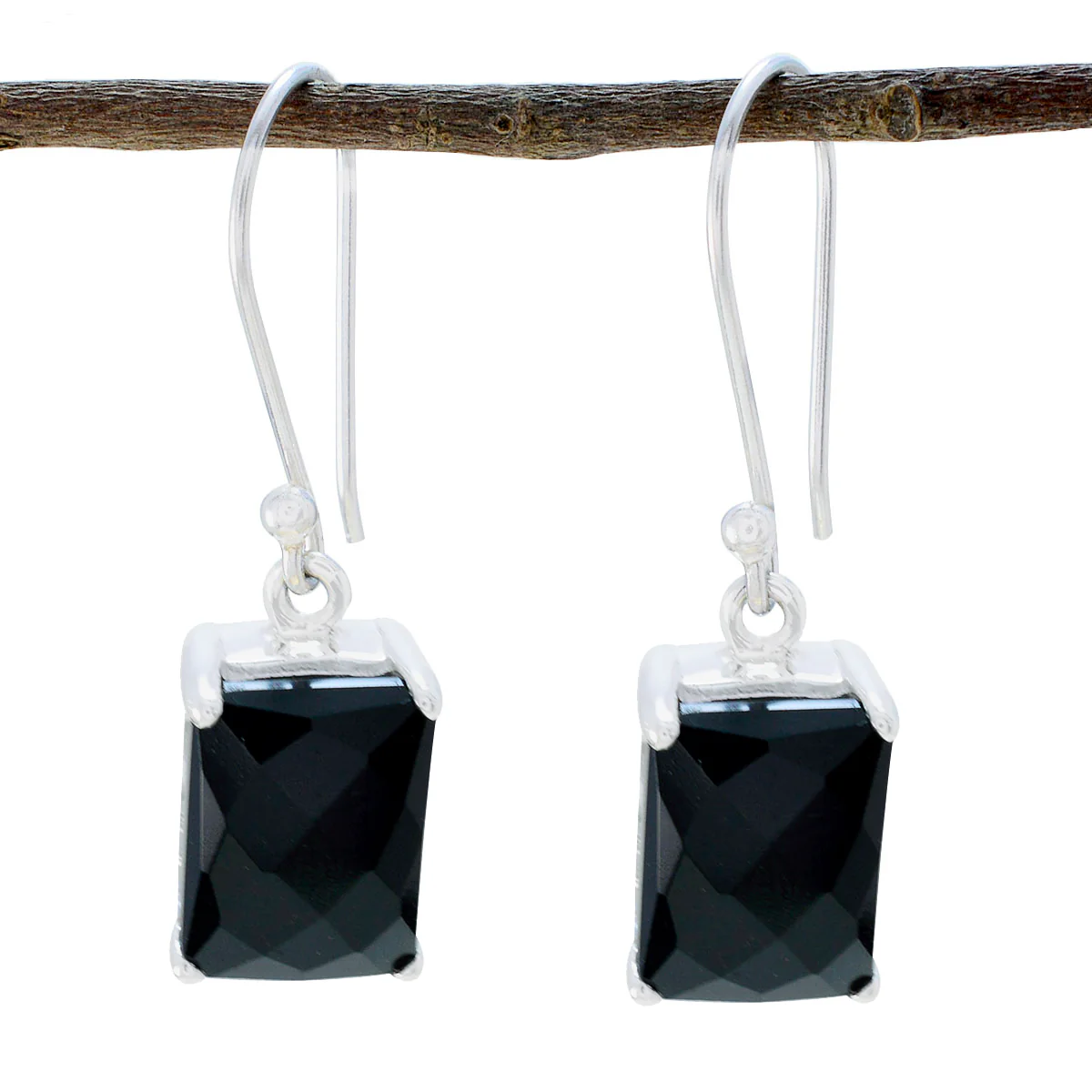 Black Onyx Russian Inès Solitaire Dangle Black Sterling Silver Earring