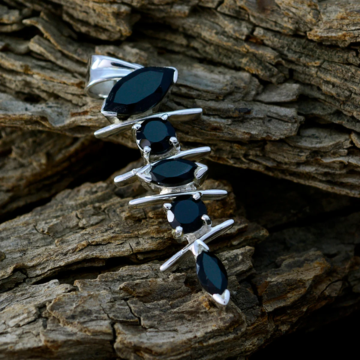 Black Onyx Slim Mexican Sterling Silver Penta Ángeles Glamorous Black Pendant Jewellery - Image 3