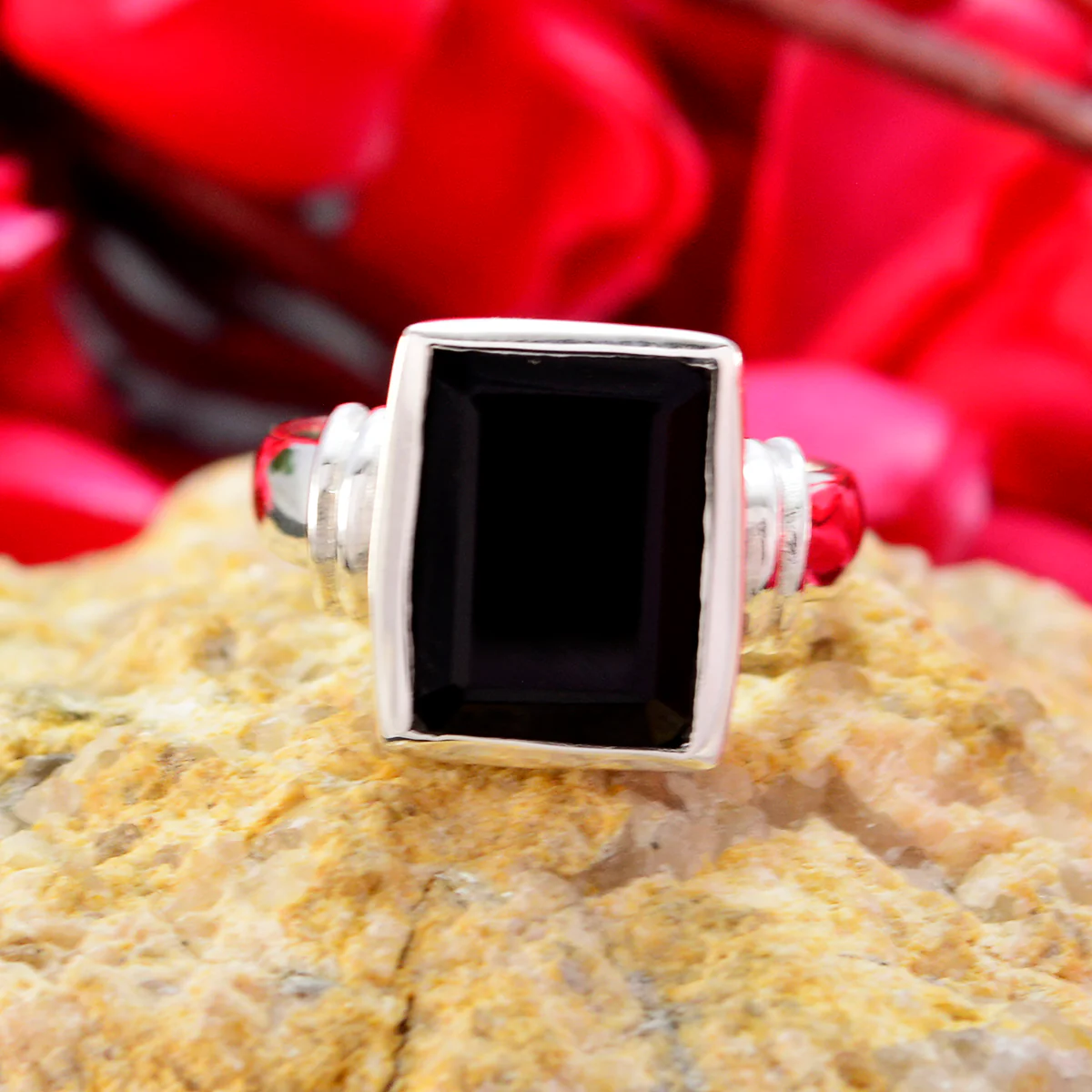 Black Onyx Solitaire German 925 Silver Black Gemstone Eye-catching Signet Ring Jewelry - Image 3