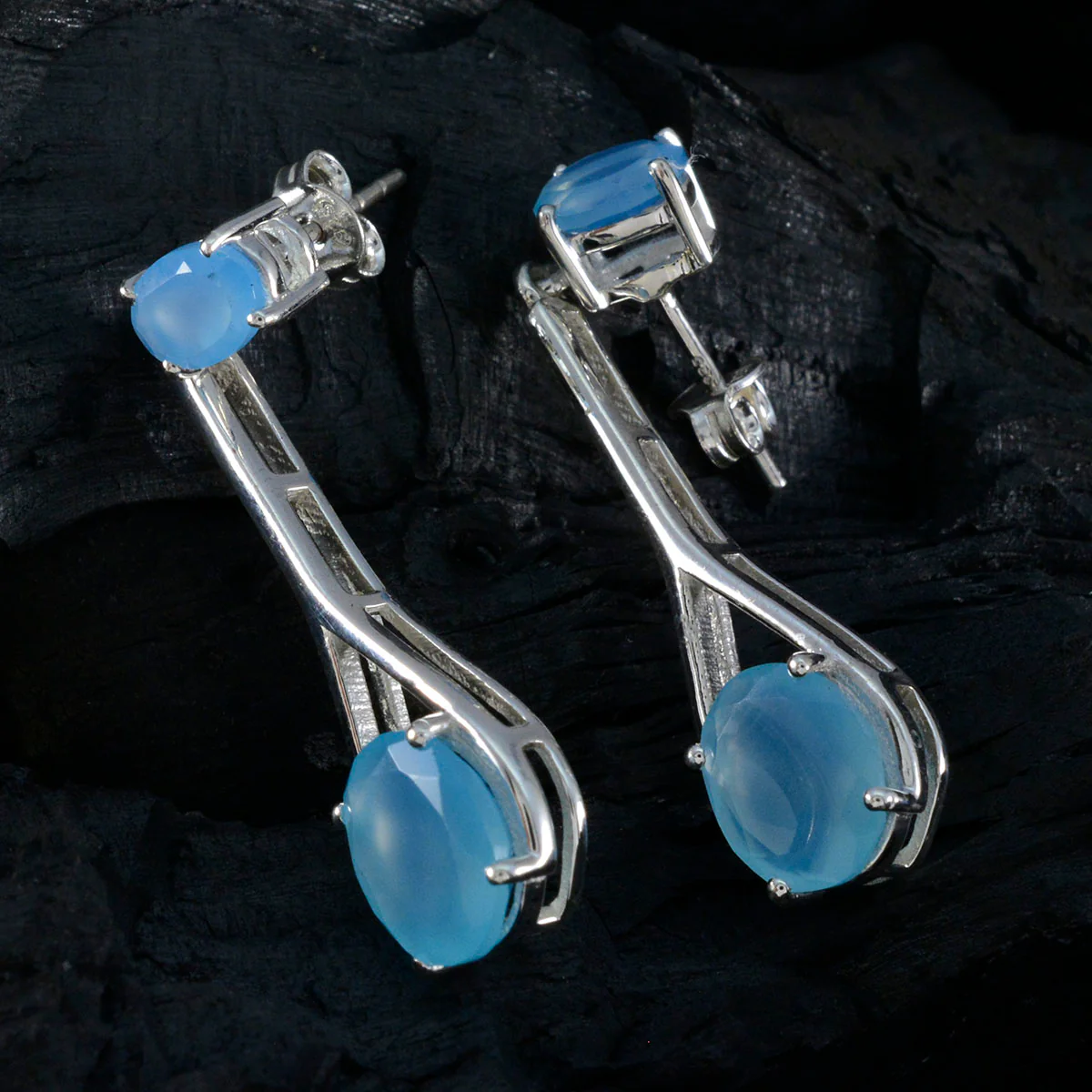 Blue Chalcedony American Jia Toi et Moi Stud Blue Silver Earring - Image 2