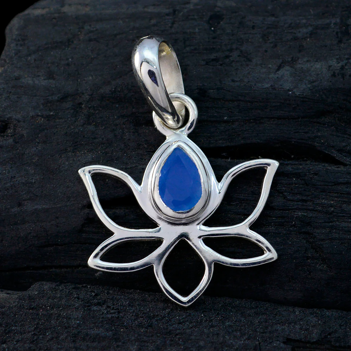 Blue Chalcedony Elegant Japanese 925 Silver Solitaire Ha-eun Rope-Wire Blue Pendant Jewelry - Image 3