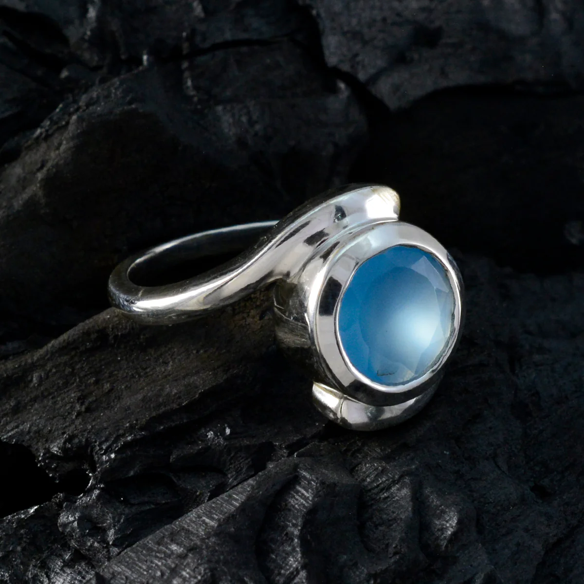 Blue Chalcedony Solitaire Egyptian Silver Blue Gems Eye-catching Contemporary Ring Jewelry - Image 4