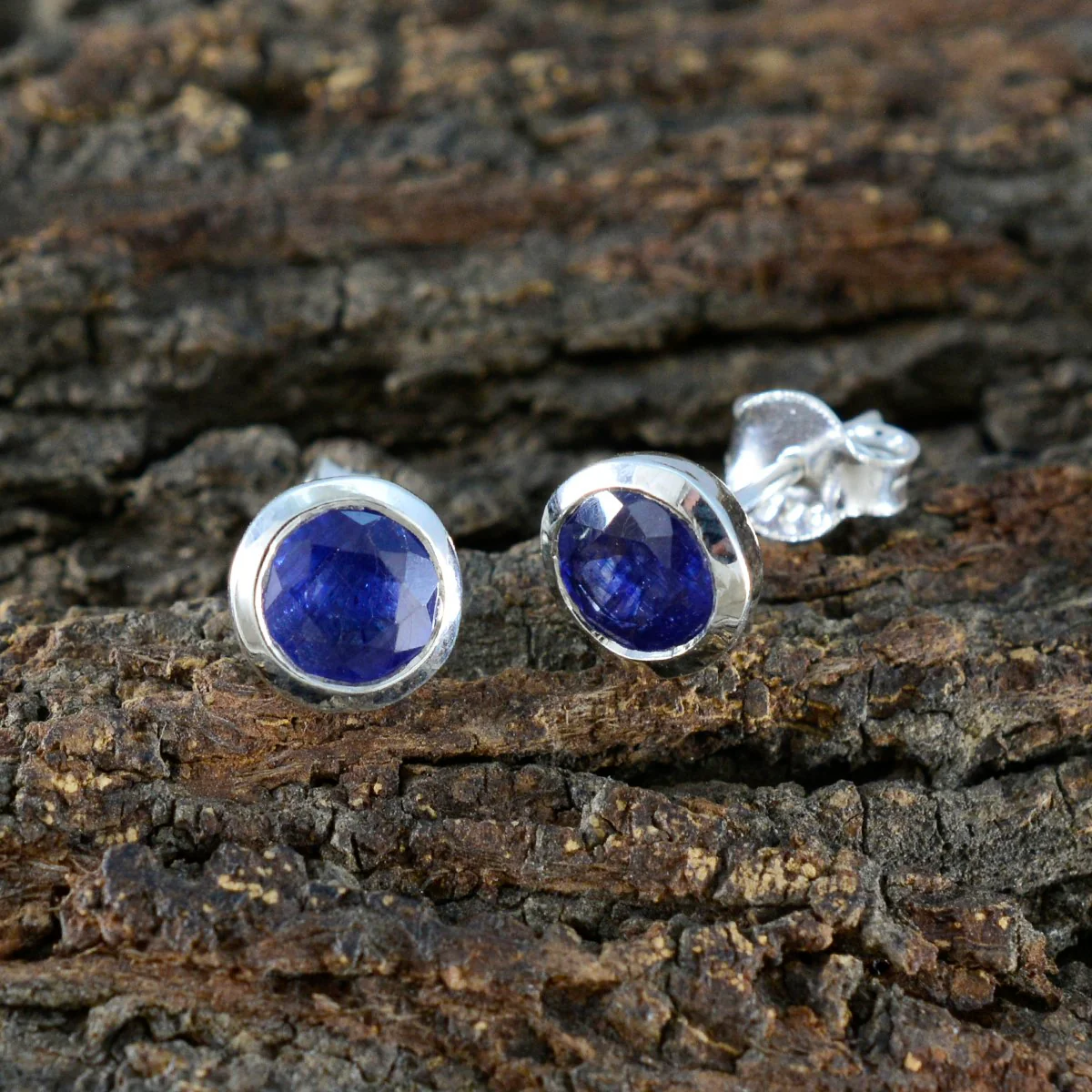 Blue Sapphire CZ American Fernanda Solitaire Stud Blue Silver Earring - Image 4