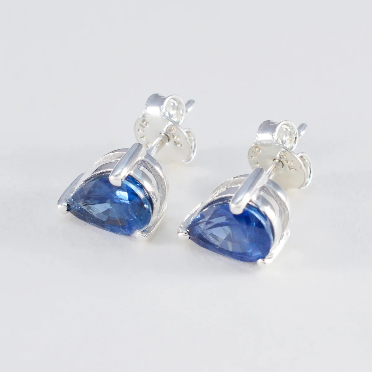 Blue Sapphire cz German Seo-yeon Solitaire Stud Blue Sterling Silver Earring - Image 3
