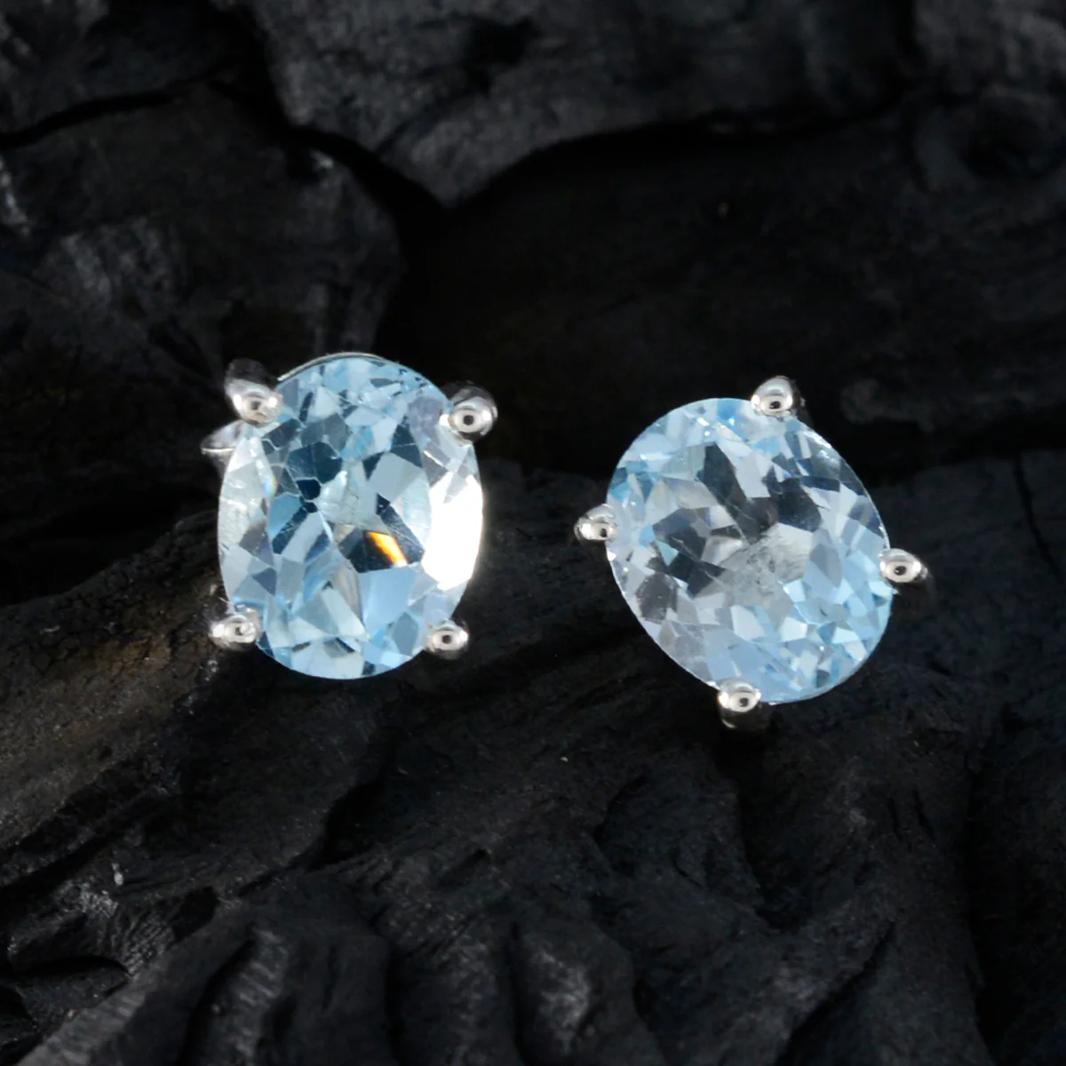 Blue topaz American Bianca Solitaire Stud Blue Silver Earring - Image 4