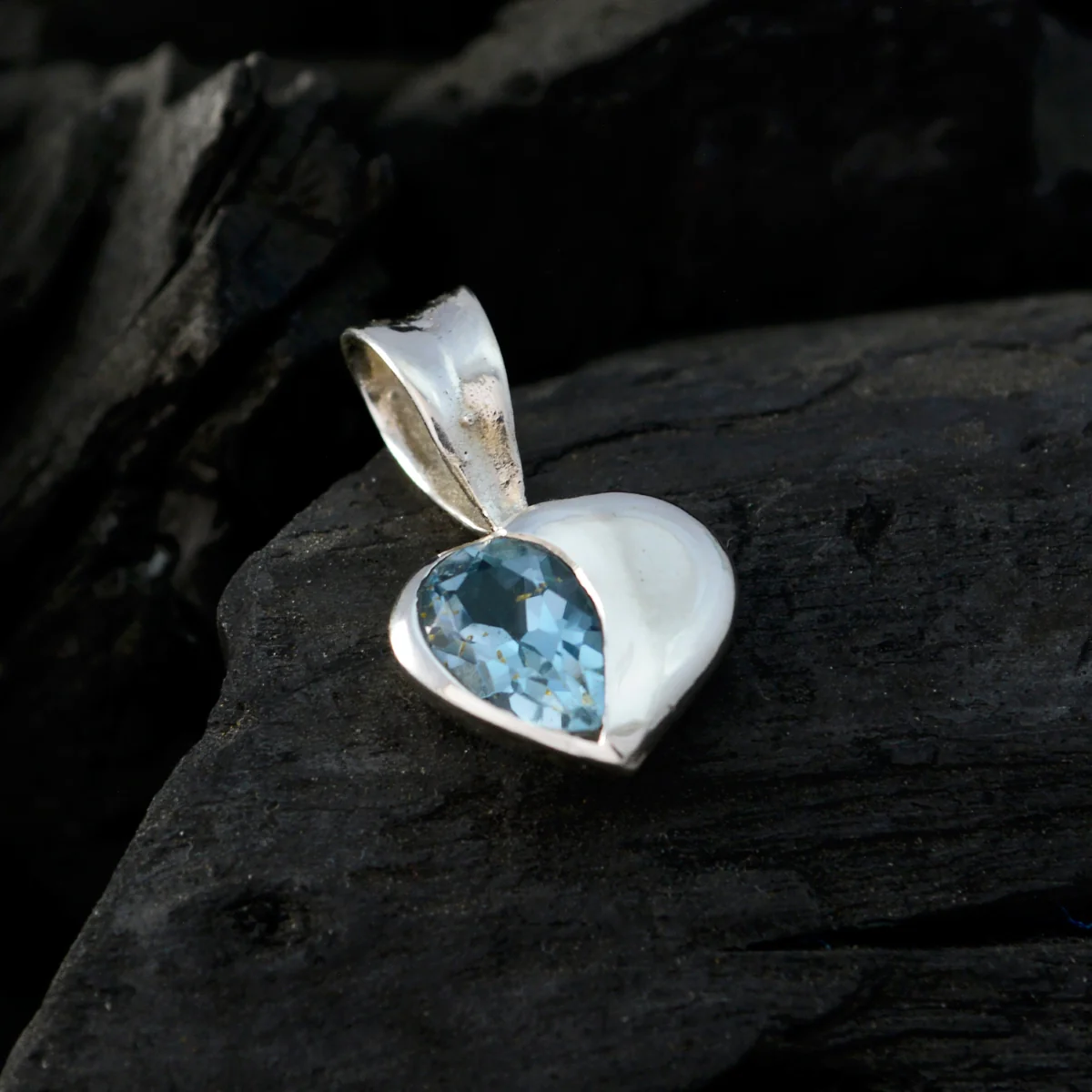 Blue Topaz Elegant Japanese Sterling Silver Solitaire Xiu Love Blue Pendant Jewellery - Image 3