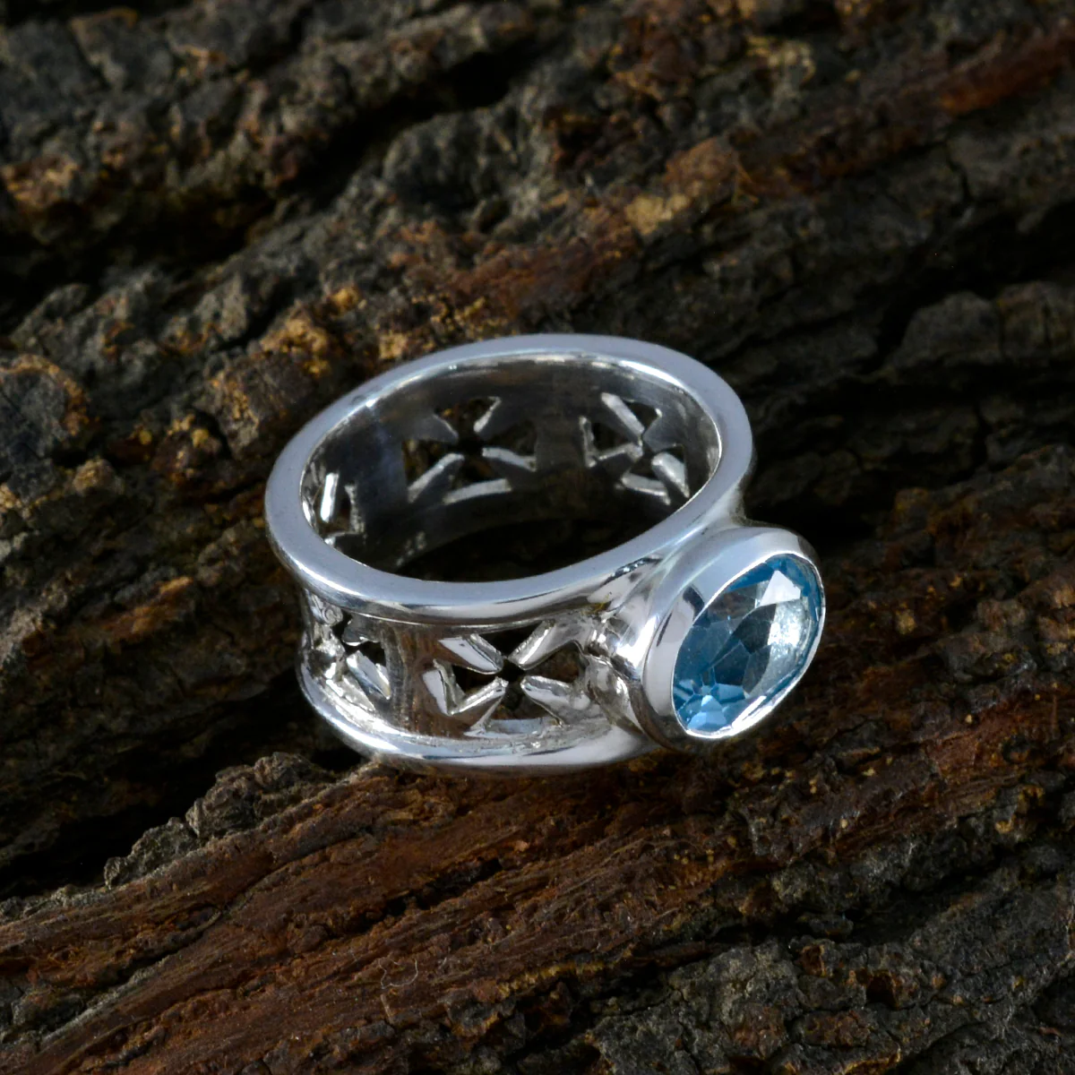 Blue Topaz Solitaire African Silver Blue Gemstones Classic Irish Ring Jewelry - Image 3