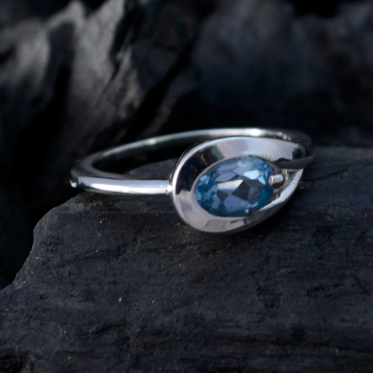 Blue Topaz Solitaire American Silver Blue Gemstones Delicate Romantic Ring Jewellery - Image 4