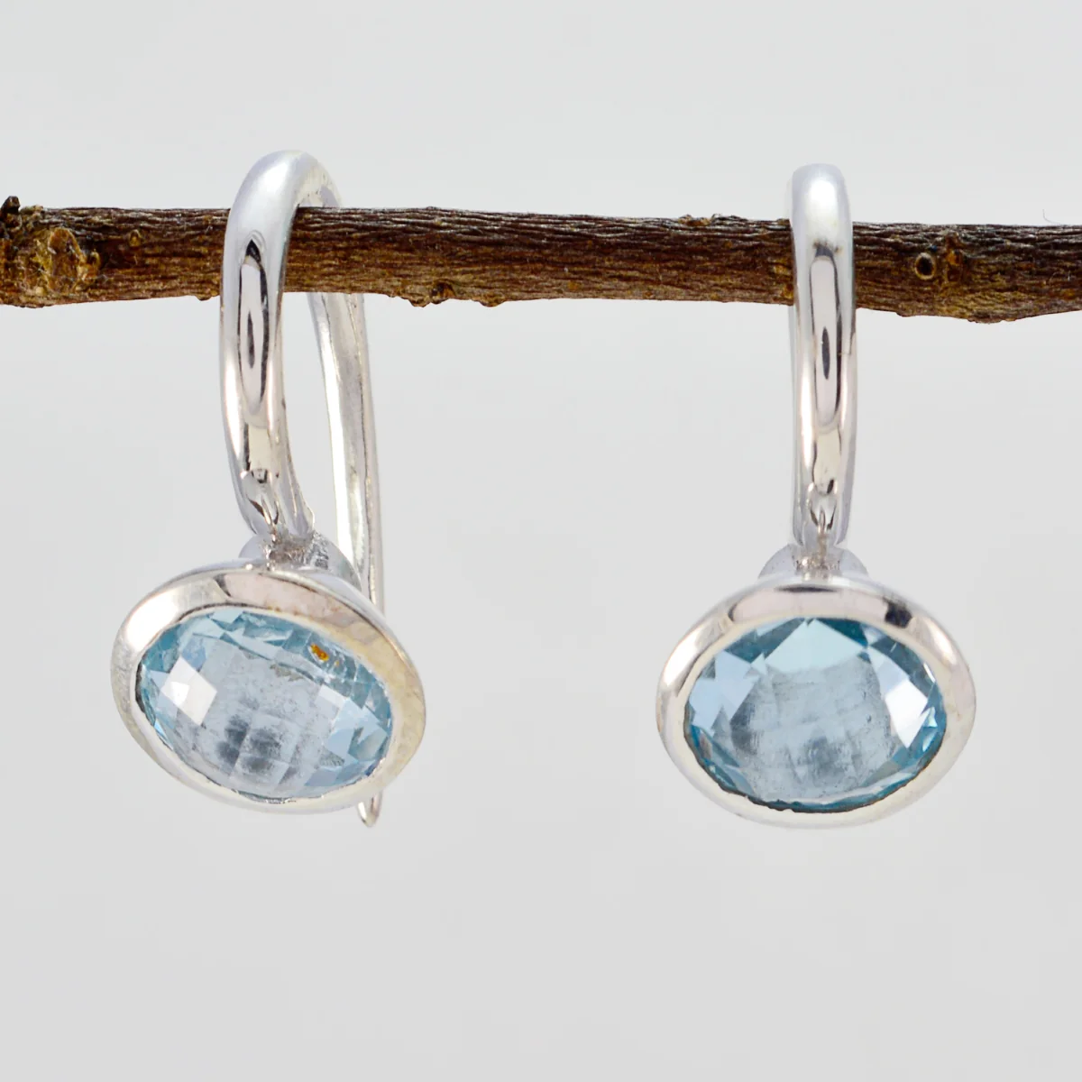 Blue topaz Turkish Andrea Solitaire Stud Blue 925 Silver Earring - Image 2