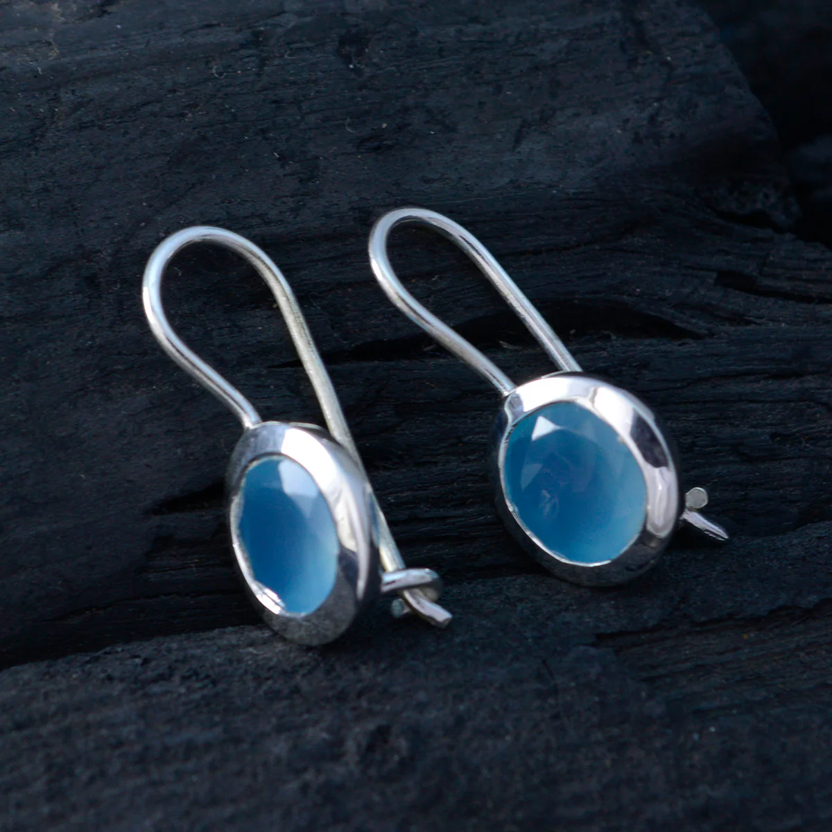 Chalcedony Egyptian Aria Solitaire Dangle Blue Sterling Silver Earring - Image 4