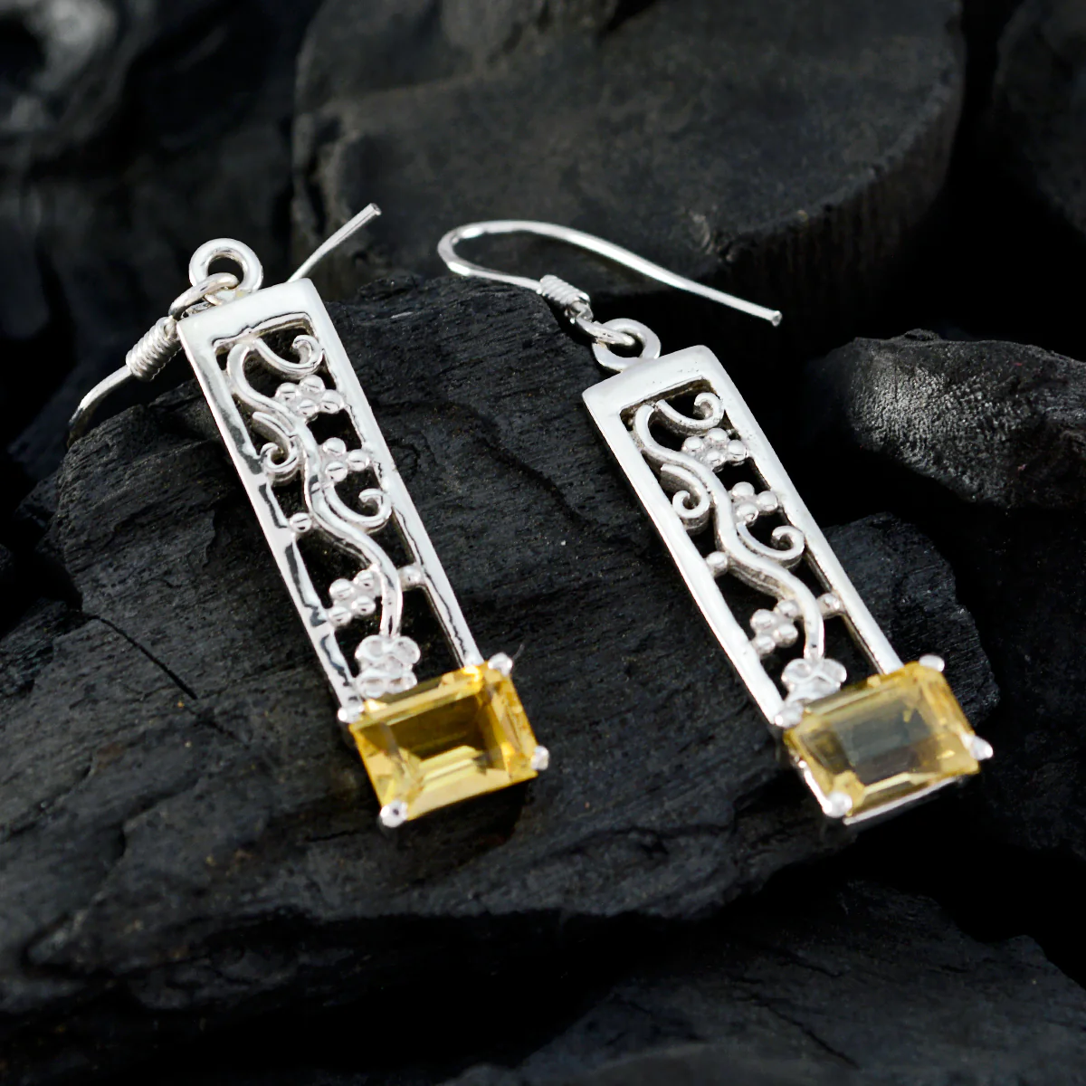 Citrine American Yan Solitaire Dangle Yellow Silver Earring - Image 2