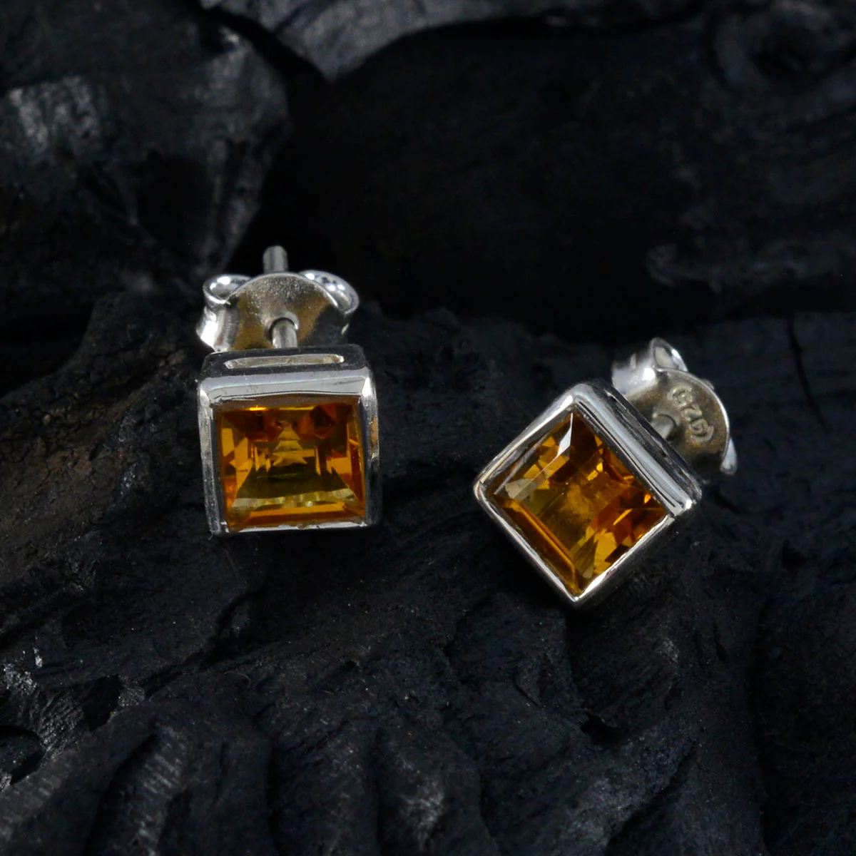 Citrine Japanese Nella Solitaire Stud Yellow Sterling Silver Earring - Image 4