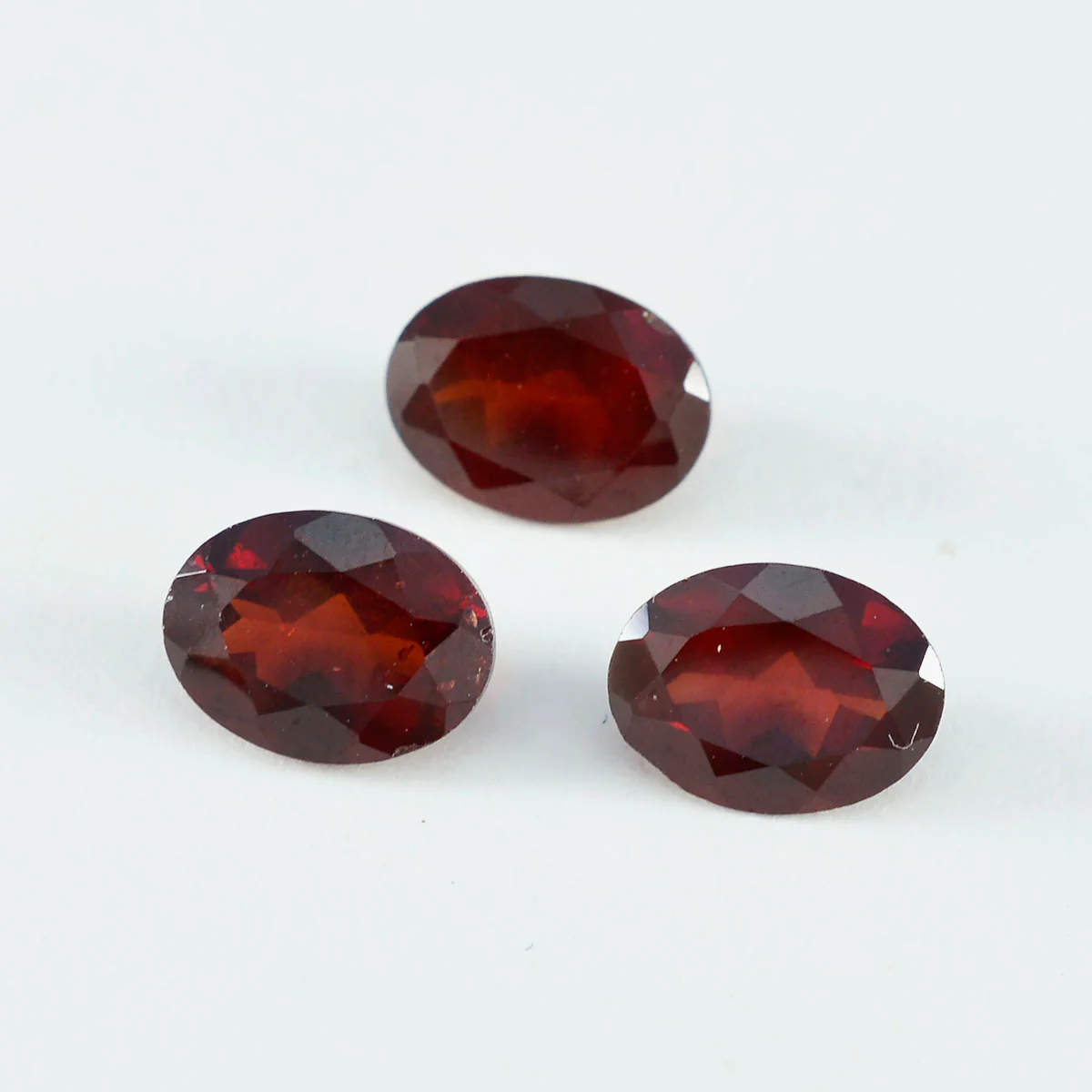 Garnet 1PC Medium 8x10 MM Oval Faceted Red Lustrous Semi Precious Loose Gemstone - Image 3