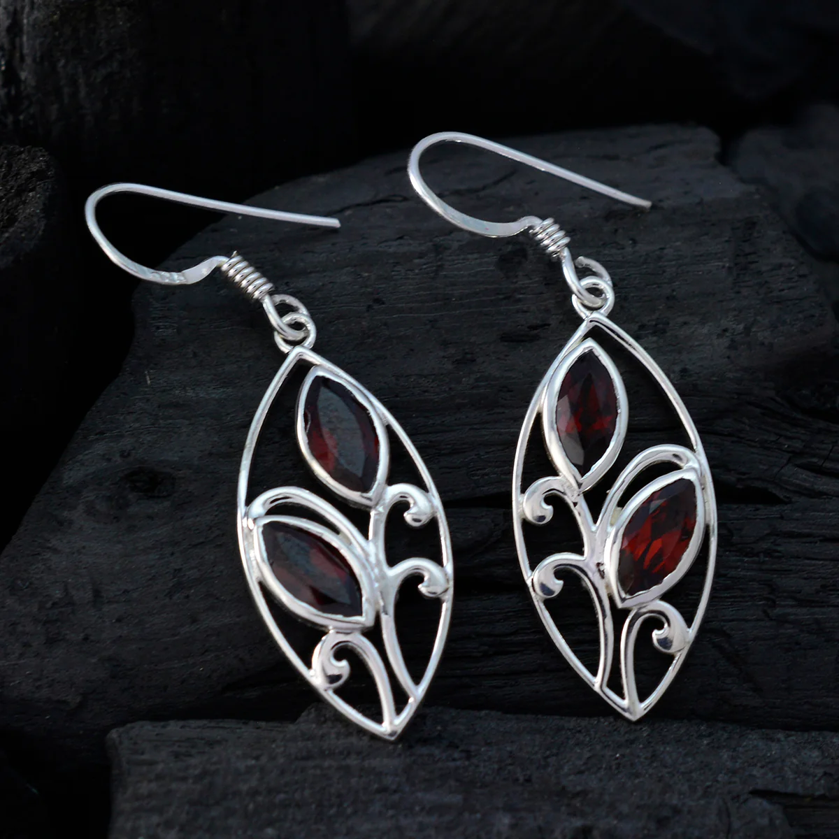 Garnet American Aurora Toi et Moi Dangle Red Silver Earring - Image 3