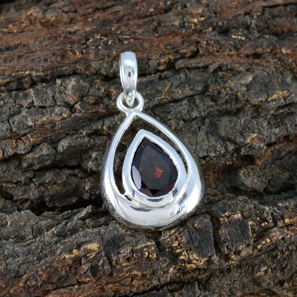 Garnet Delicate German Sterling Silver Solitaire Milagros Graceful Red Pendant Jewellery - Image 3