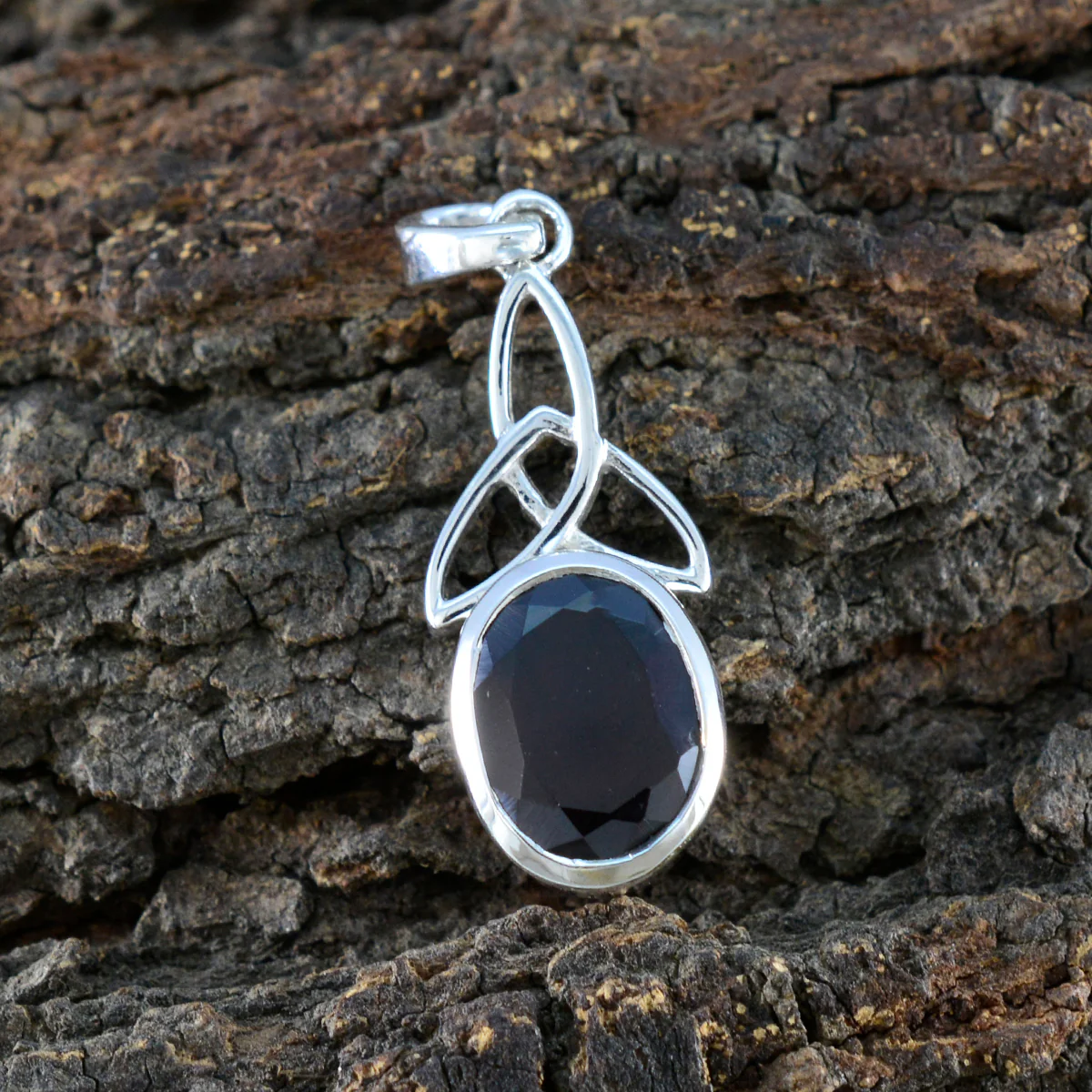Garnet Elegant Japanese Sterling Silver Solitaire Aiko Claddagh Red Pendant Jewellery - Image 2