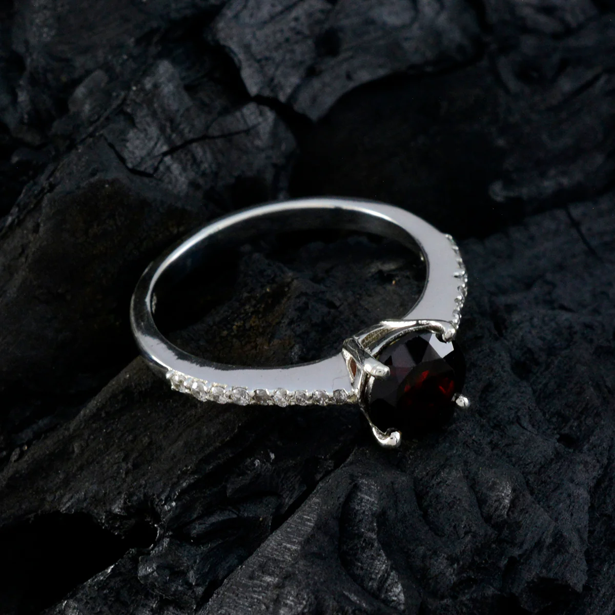 Garnet Halo German Sterling Silver Red Gemstones Featherlight Glamorous Ring Jewelry - Image 4
