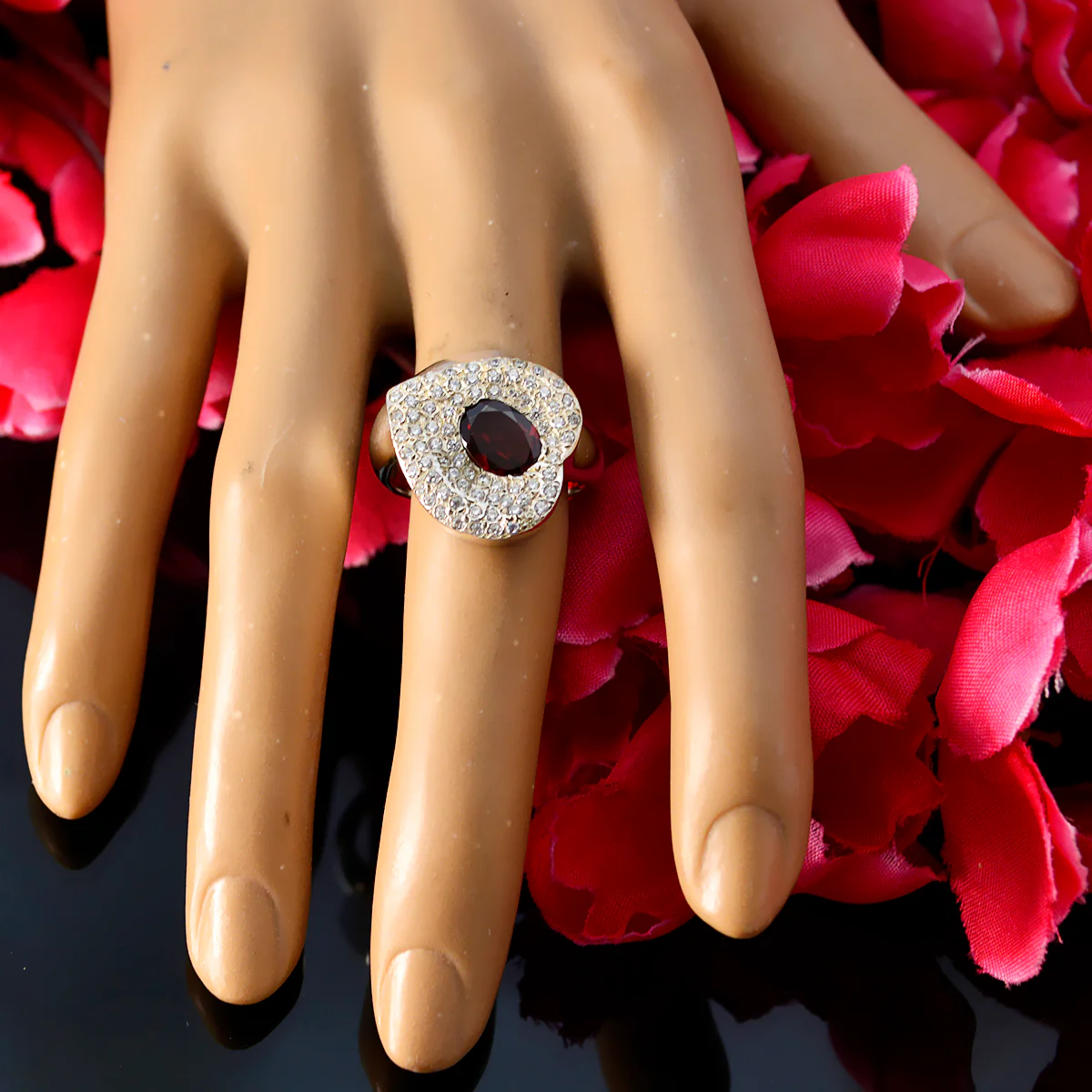 Garnet Halo Russian Sterling Silver Red Gemstones Eye-catching Modern Ring Jewellery - Image 6