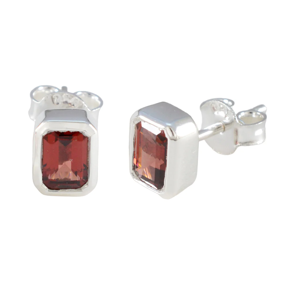 Garnet Japanese Luisa Solitaire Stud Red Silver Earring - Image 2