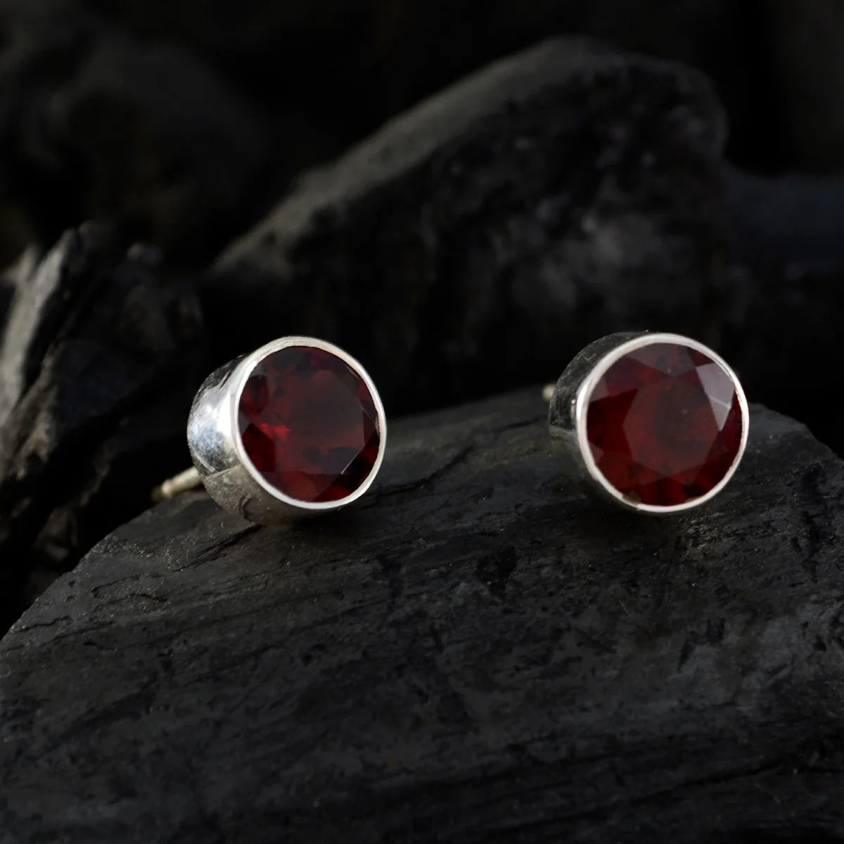 Garnet Korean Zoe Solitaire Stud Red 925 Sterling Silver Earring - Image 4