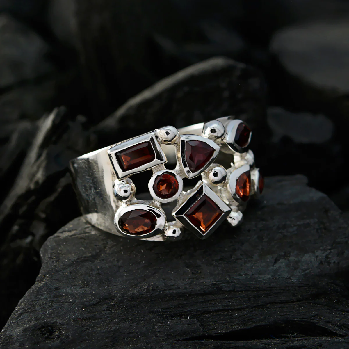Garnet multiple French Sterling Silver Red Gems Eye-catching Contemporary Ring Jewellery - Image 5