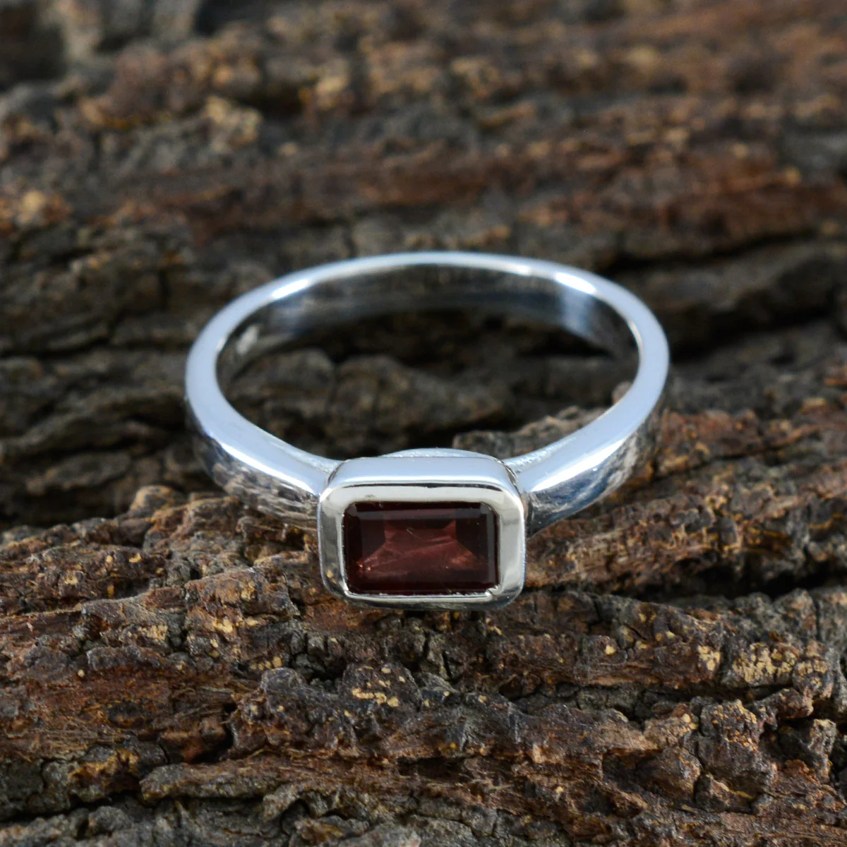 Garnet Solitaire French Sterling Silver Red Gems Featherlight Contemporary Ring Jewellery - Image 3