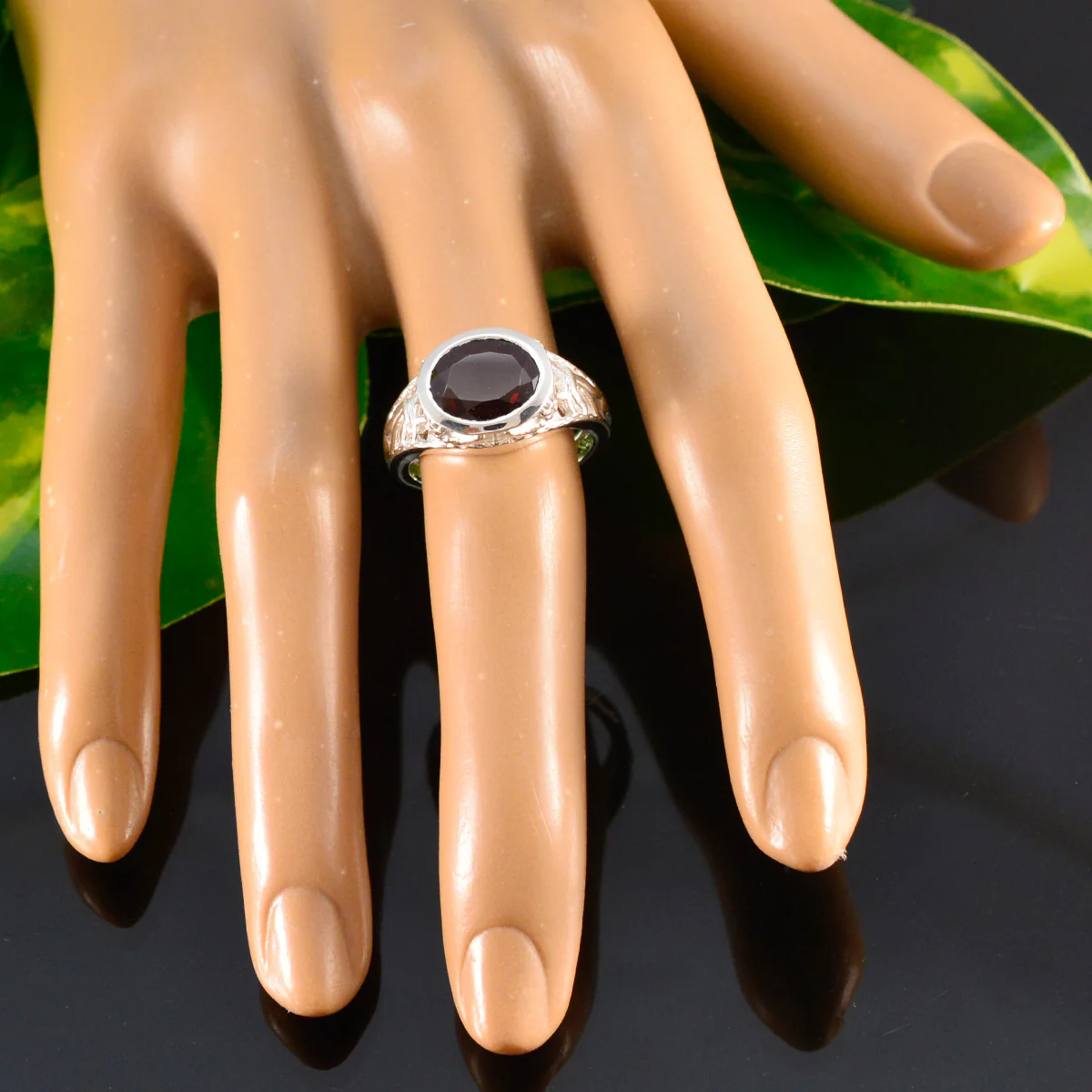 Garnet Solitaire Russian Sterling Silver Red Gems Mid-weight Sophisticated Ring Jewelry - Image 5
