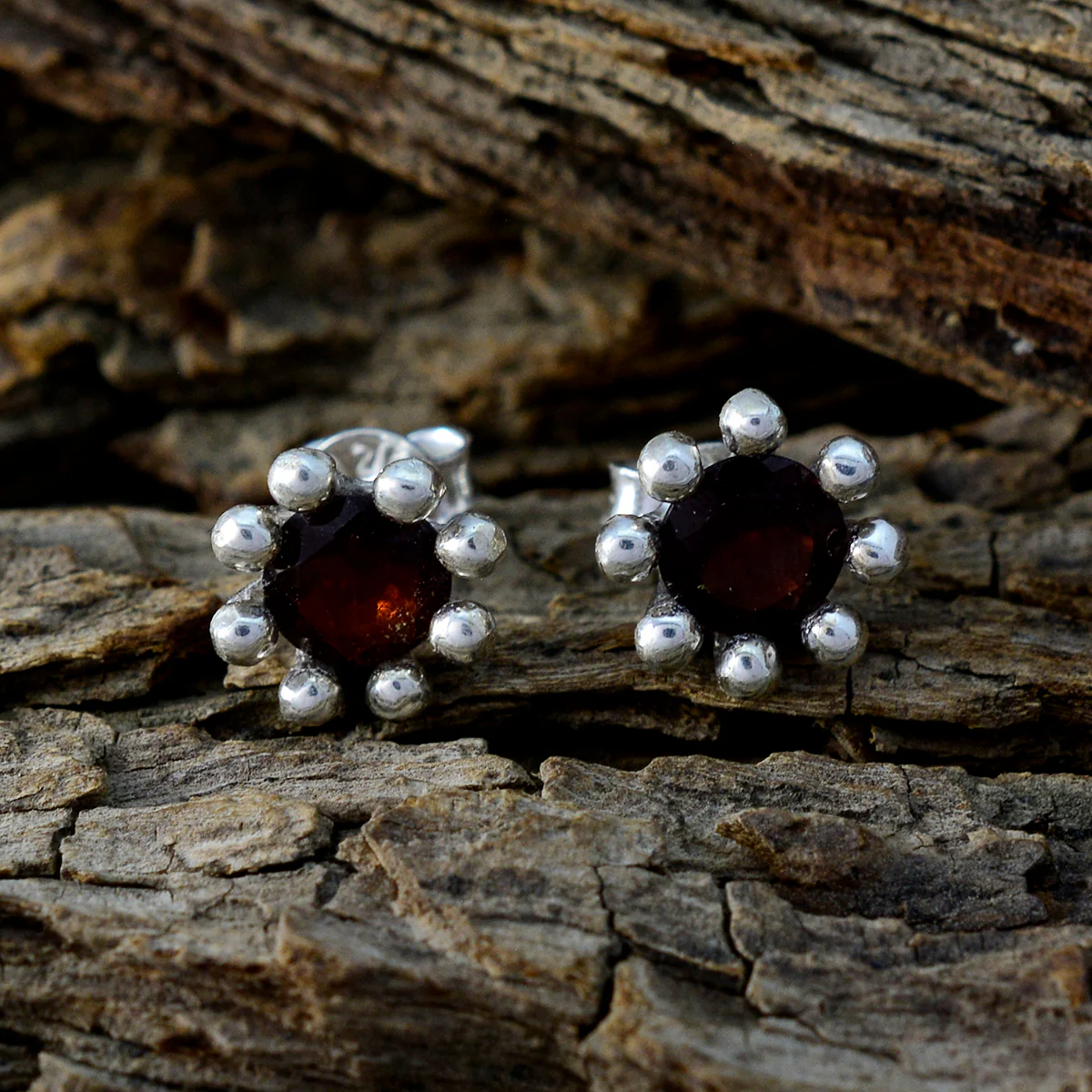 Garnet Turkish Gabriela Solitaire Stud Red 92.5 Silver Earring - Image 3