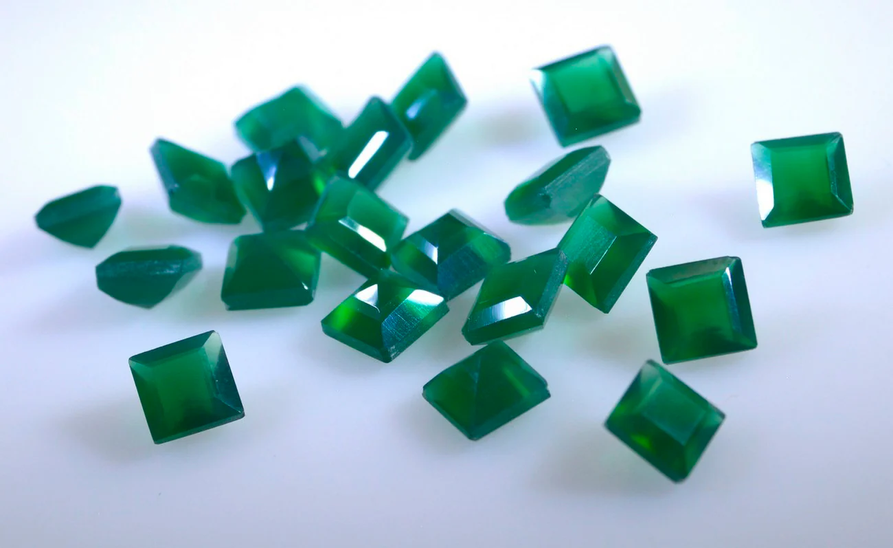 Green Onyx 1PC Chunky 16x16 MM Square Faceted Green Pure Semi Precious Loose Gemstones - Image 2