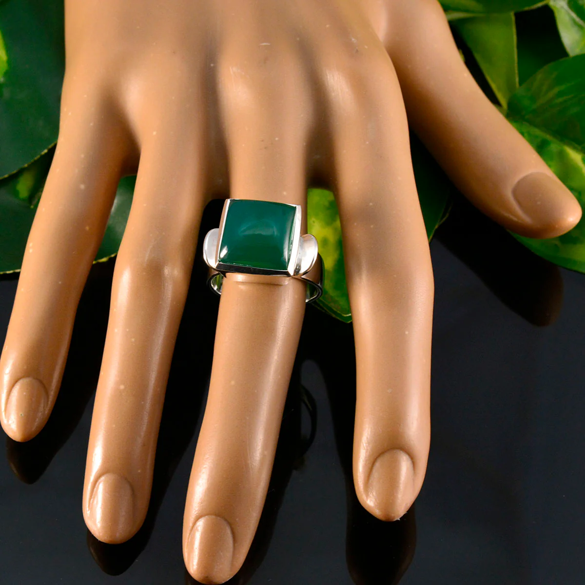 Green Onyx Solitaire French Sterling Silver Green Gemstones Essential Modern Ring Jewellery - Image 5