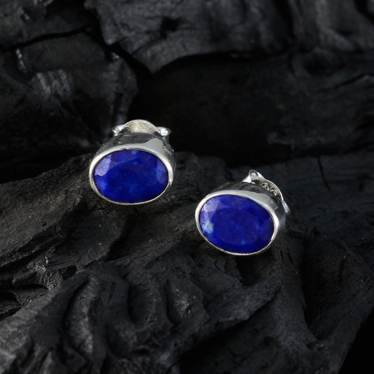 Indian Blue Sapphire American Ying Solitaire Stud Blue 925 Silver Earring - Image 4