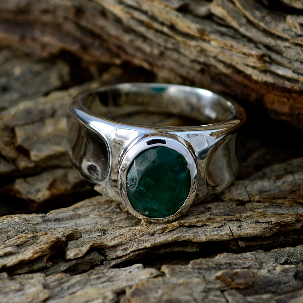 Indian Emerald Solitaire Egyptian 92.5 Silver Green Gemstones Eye-catching valentine Ring Jewellery - Image 3