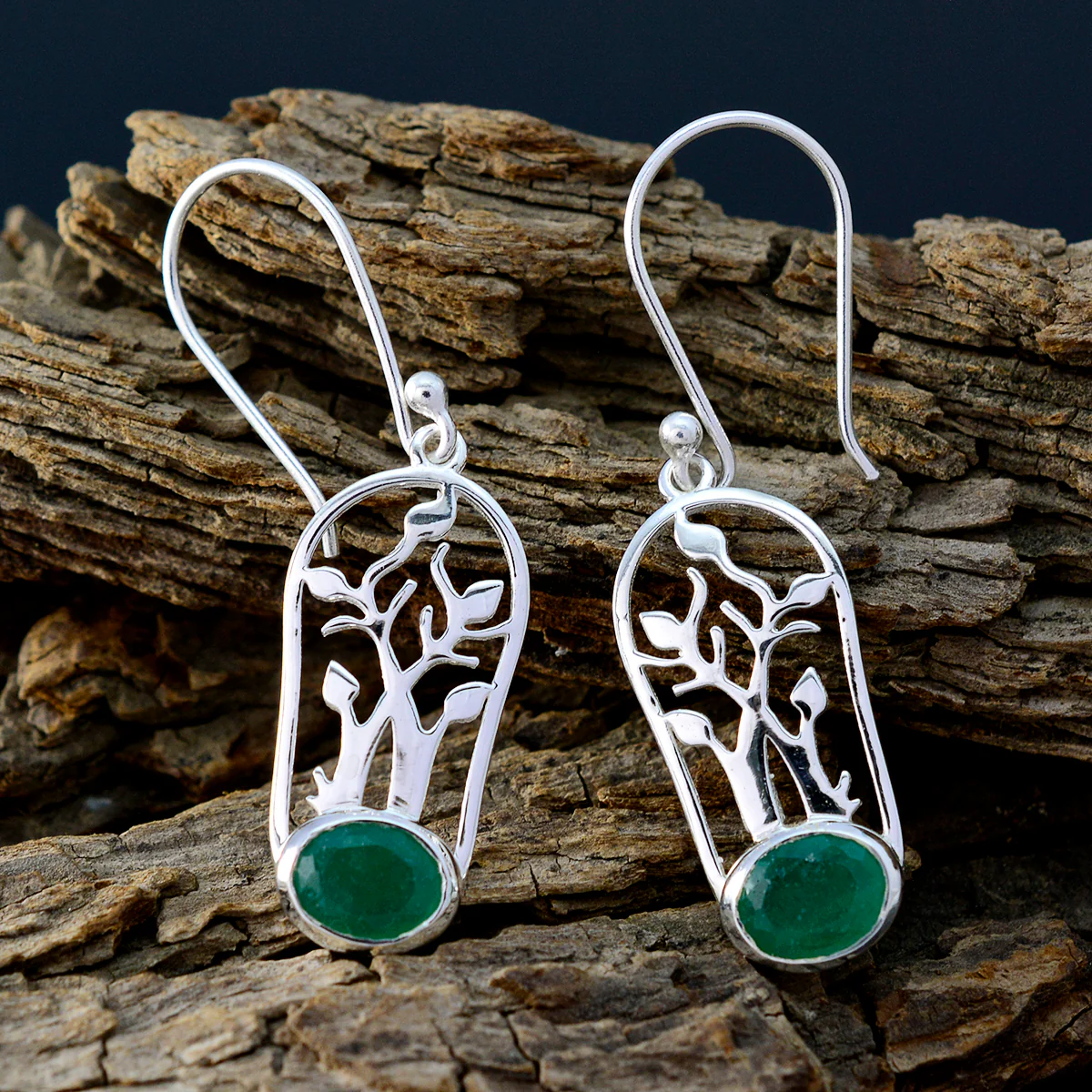 Indian Emerald Turkish Savannah Solitaire Dangle Green 92.5 Silver Earring - Image 3