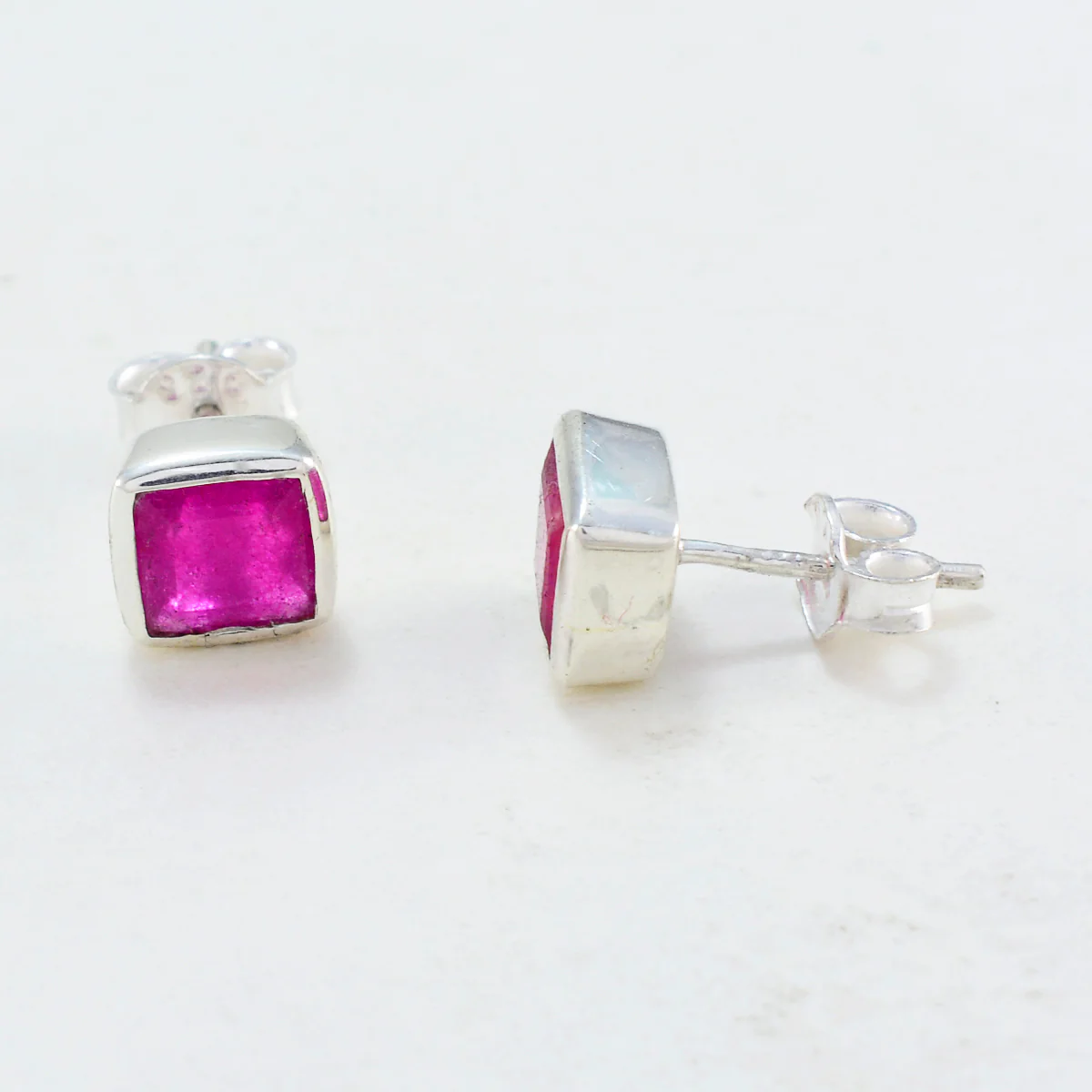 Indian Ruby German Lea Solitaire Stud Red Silver Earring - Image 2