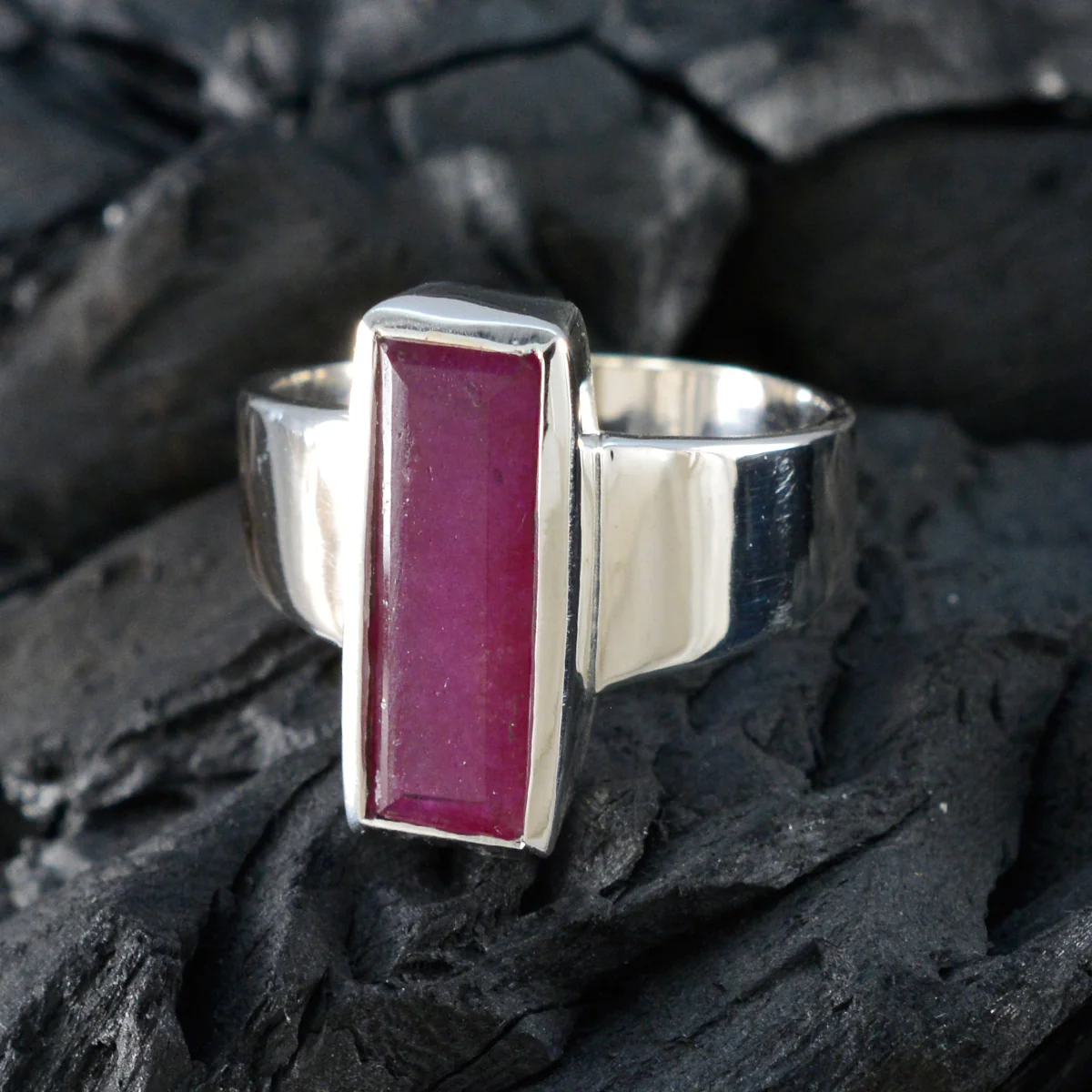 Indian Ruby Solitaire African Sterling Silver Red Gemstones Eye-catching Modern Ring Jewelry - Image 4