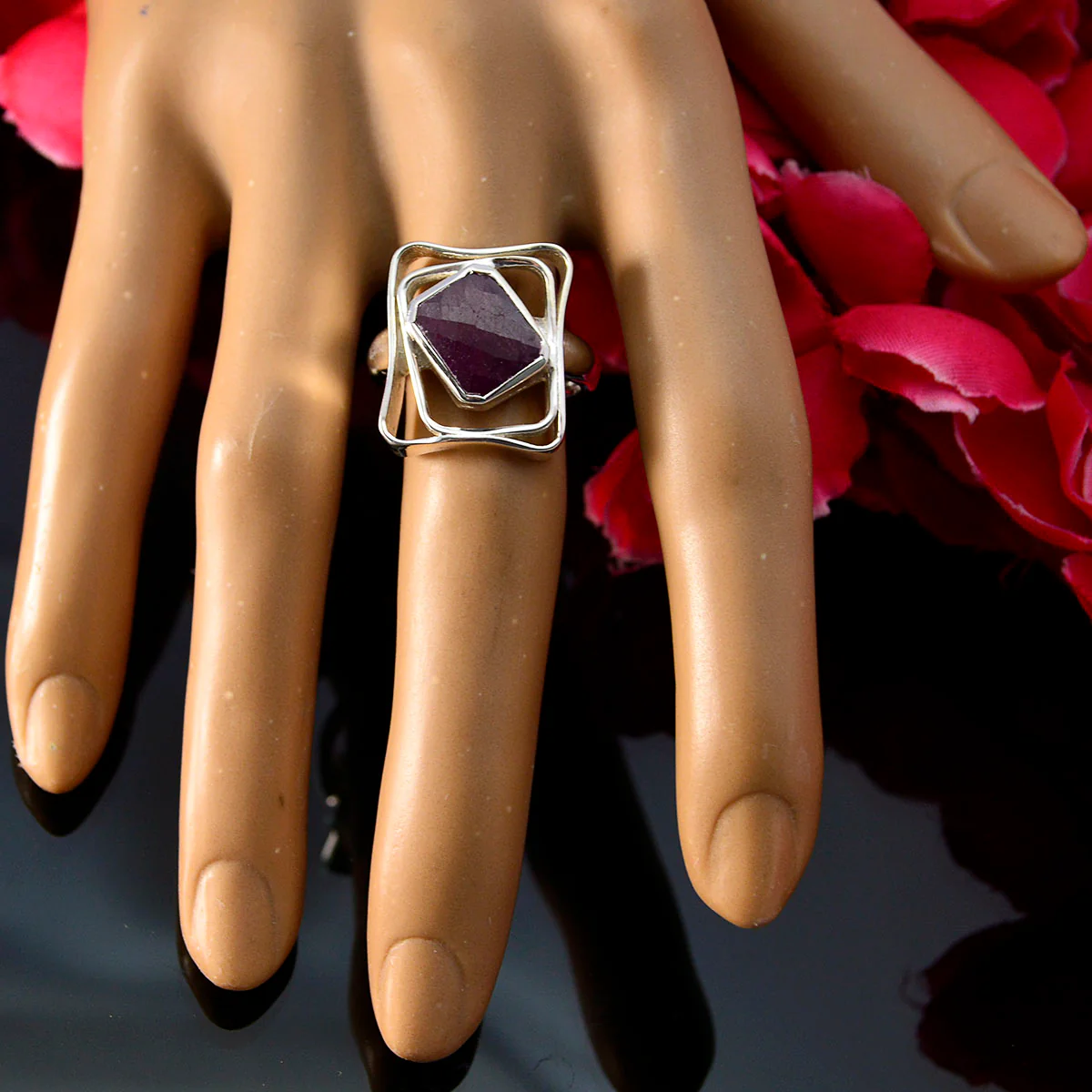 Indian Ruby Solitaire Indian 925 Silver Red Gemstones Mid-weight Signet Ring Jewelry - Image 5