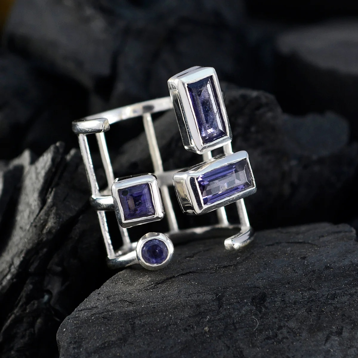 Iolite quarter Russian Sterling Silver Blue Gemstones Mid-weight Signet Ring Jewellery - Image 3