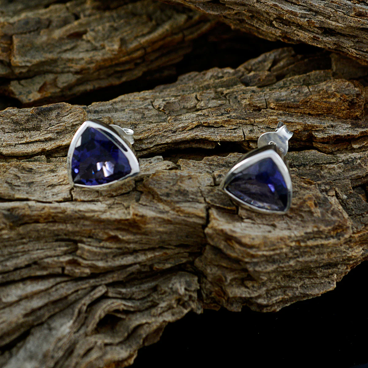 Iolite Russian Ellie Solitaire Stud Blue Silver Earring - Image 3