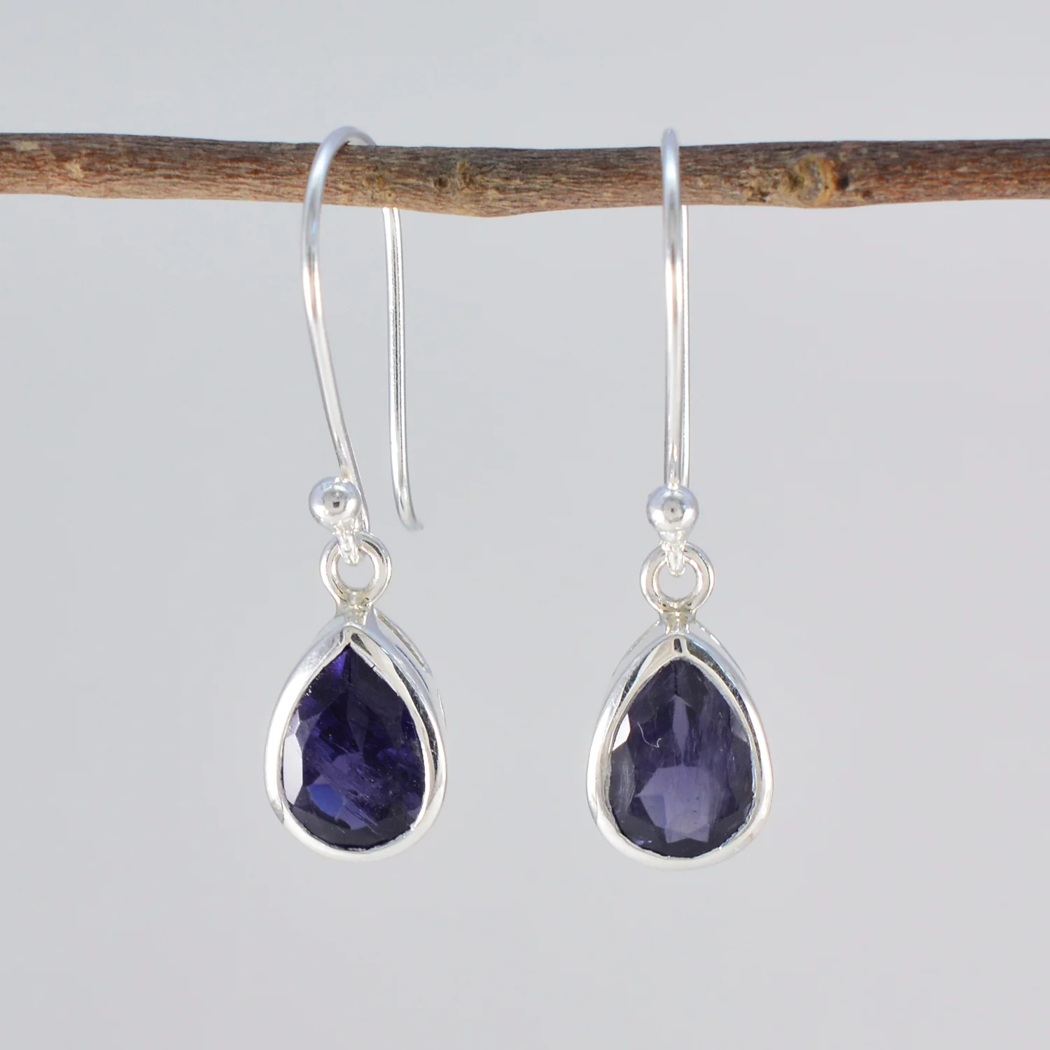 Iolite Spanish Emi Solitaire Dangle Blue Sterling Silver Earring - Image 2