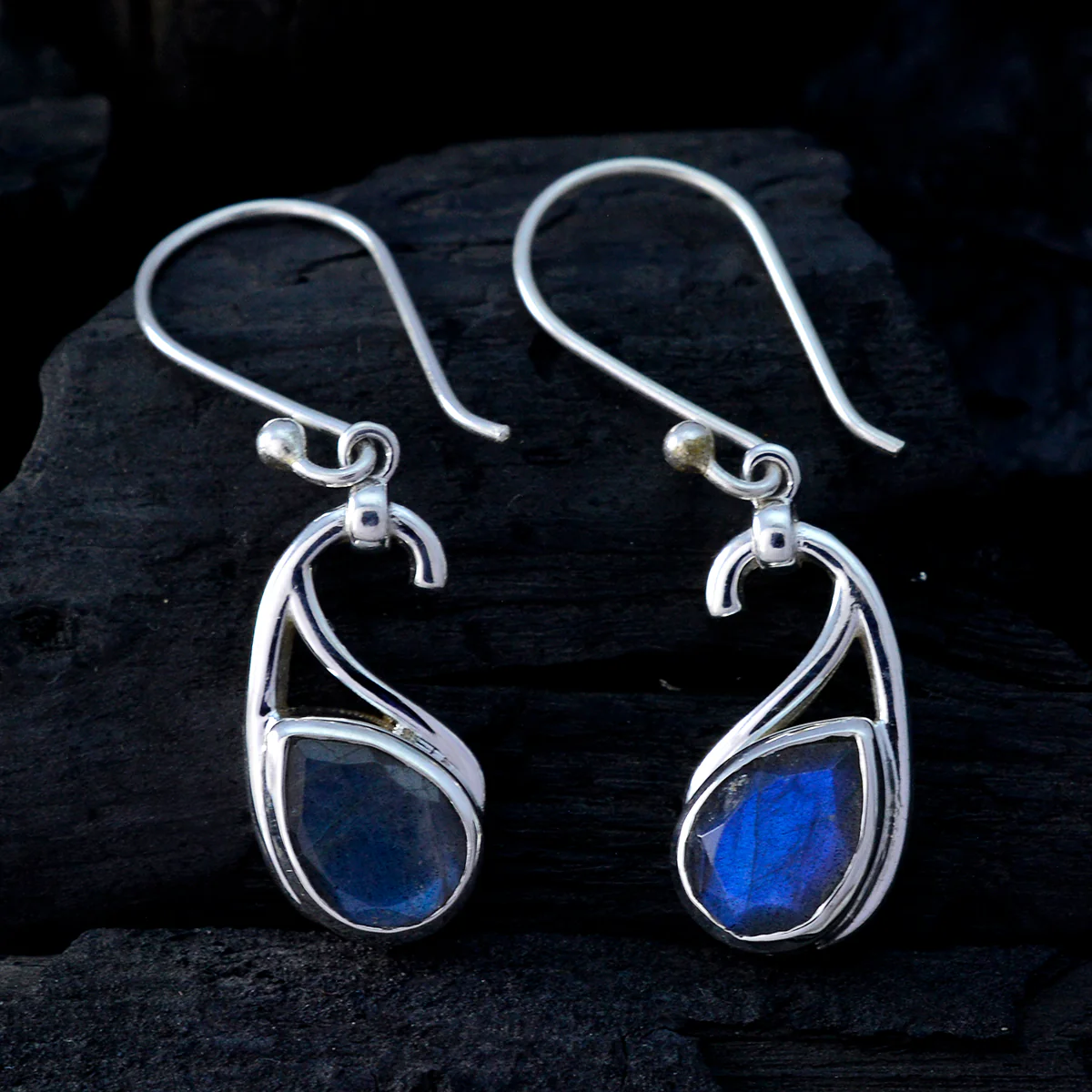 Labradorite American Lourdes Solitaire Dangle Gray Silver Earring - Image 3