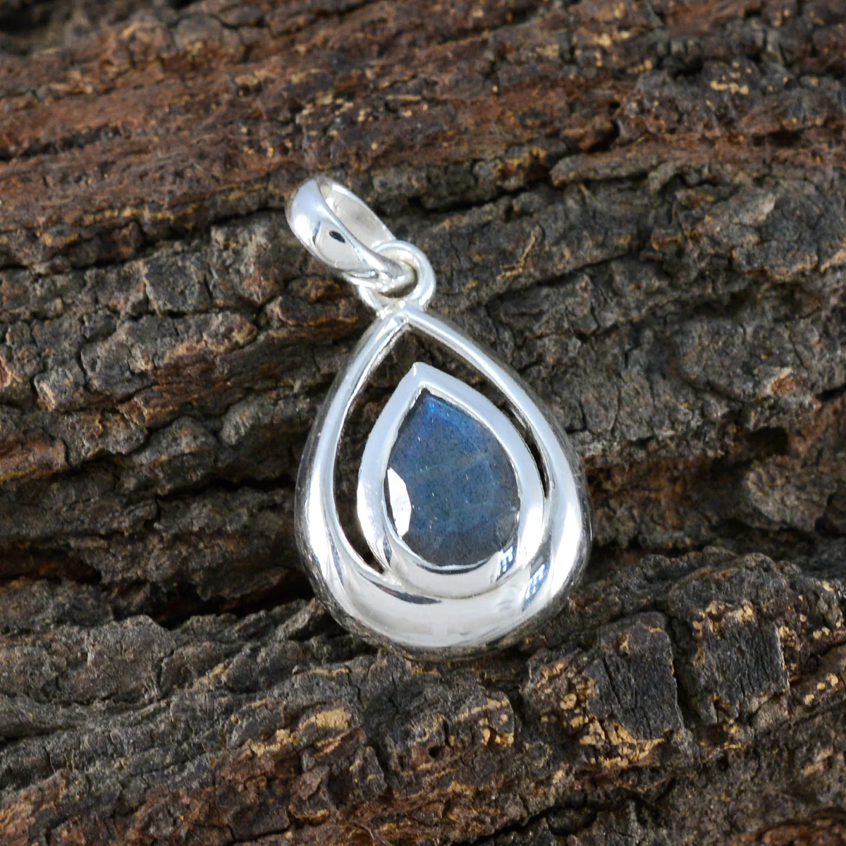 Labradorite Delicate Spanish 92.5 Silver Solitaire Nayara Luxurious Gray Pendant Jewellery - Image 3