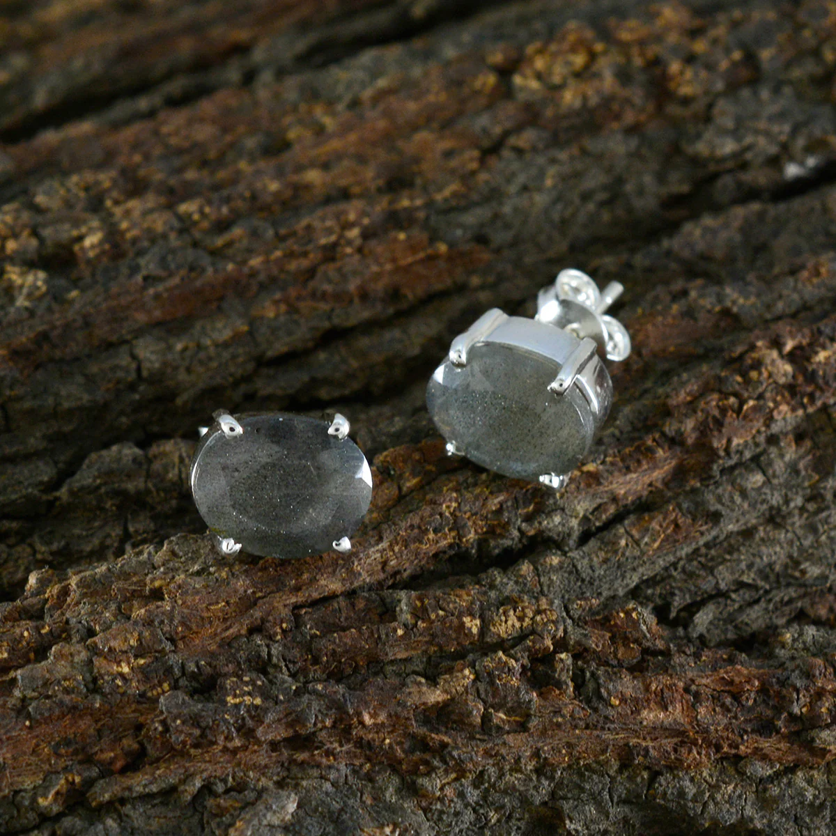 Labradorite Egyptian Ana Solitaire Stud Gray 925 Silver Earring - Image 3
