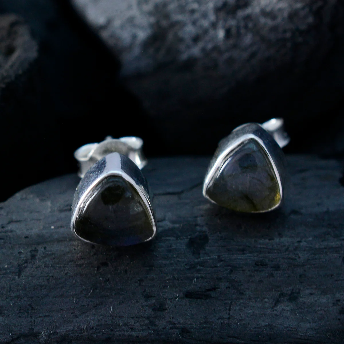 Labradorite French Ji-eun Solitaire Stud Gray 925 Silver Earring - Image 4