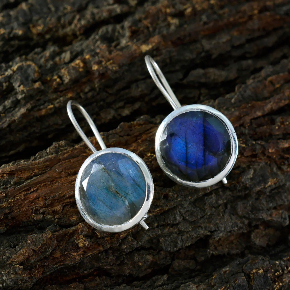 Labradorite Middle Eastern Genesis Solitaire Dangle Gray Sterling Silver Earring - Image 3