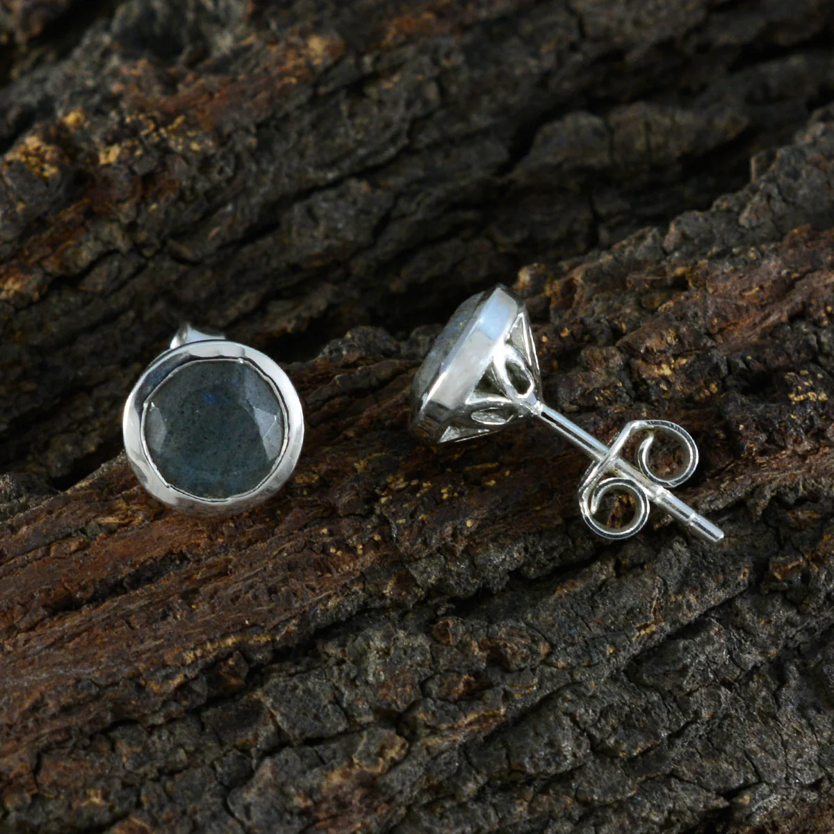 Labradorite Middle Eastern Violet Solitaire Stud Gray Sterling Silver Earring - Image 3